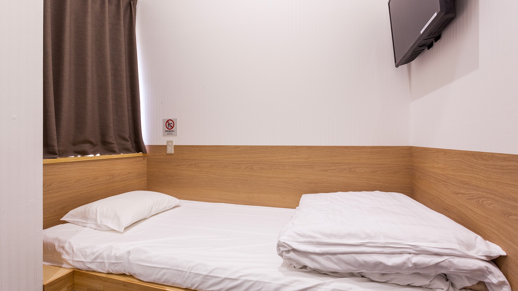 Standard single room