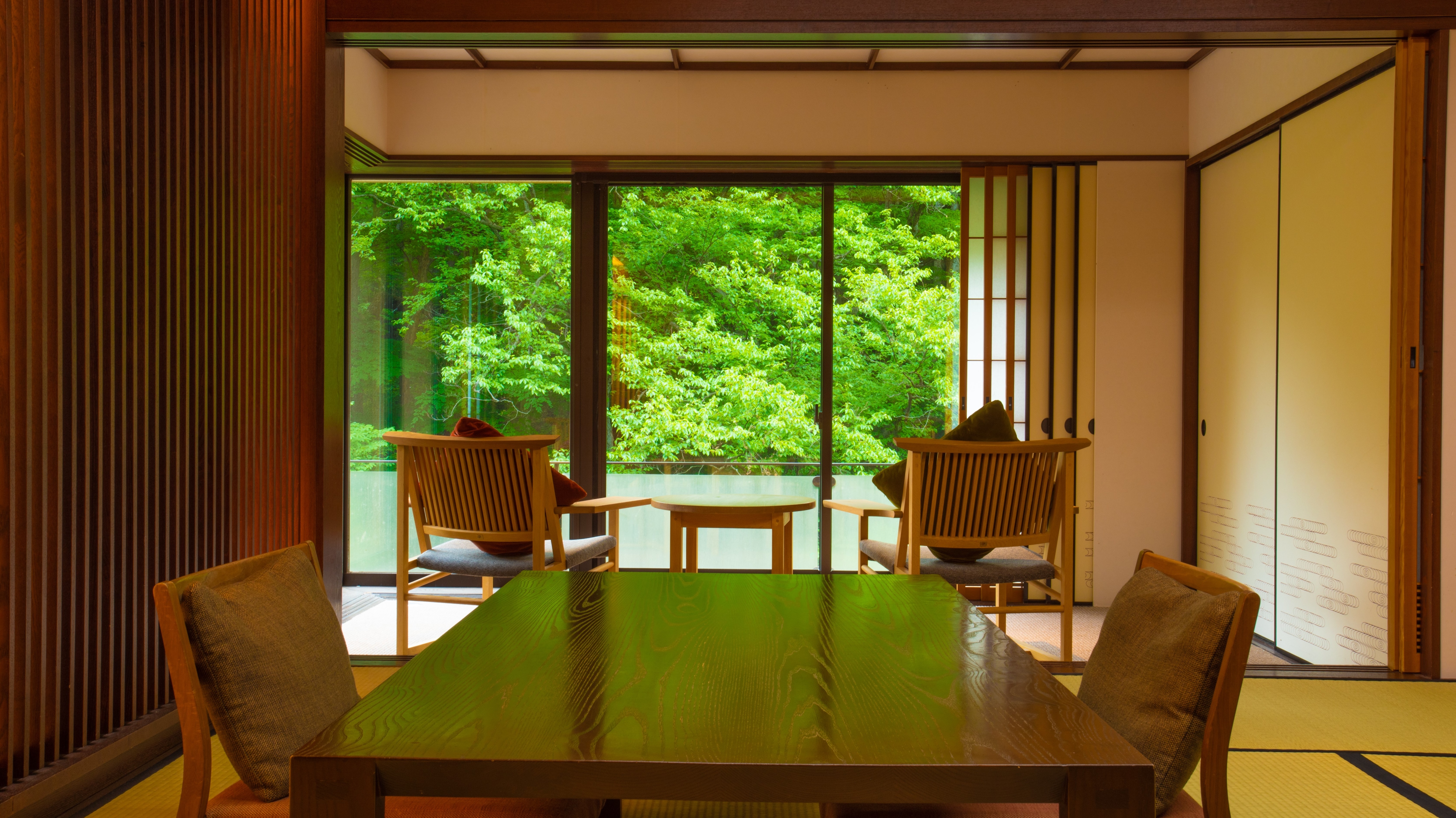 * [River side] Japanese-style room with 15 tatami mats and a twin room with a semi-open-air bath with natural hot spring water