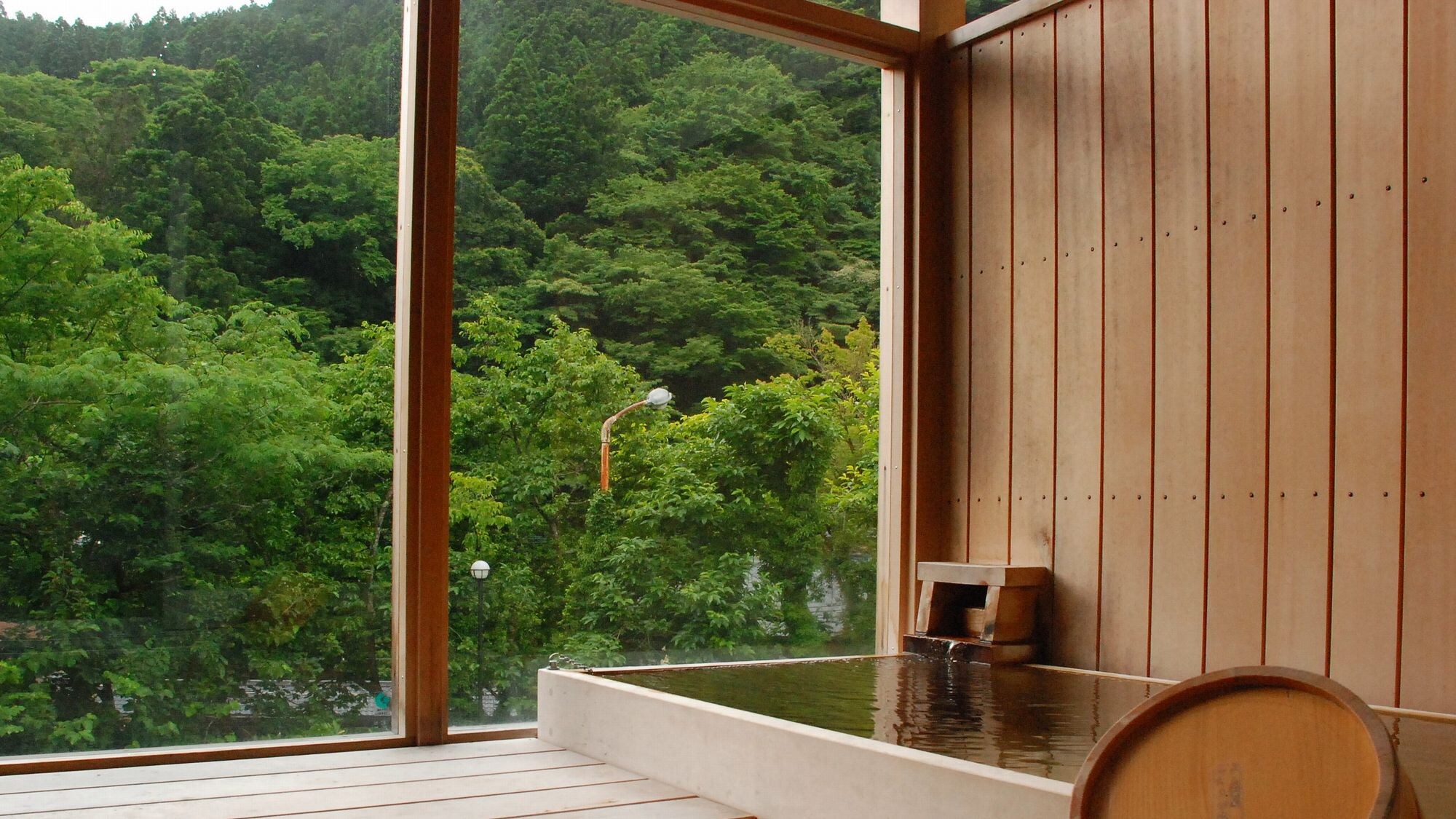 Room: Semi-special room with open-air observation deck [Maruyama]
