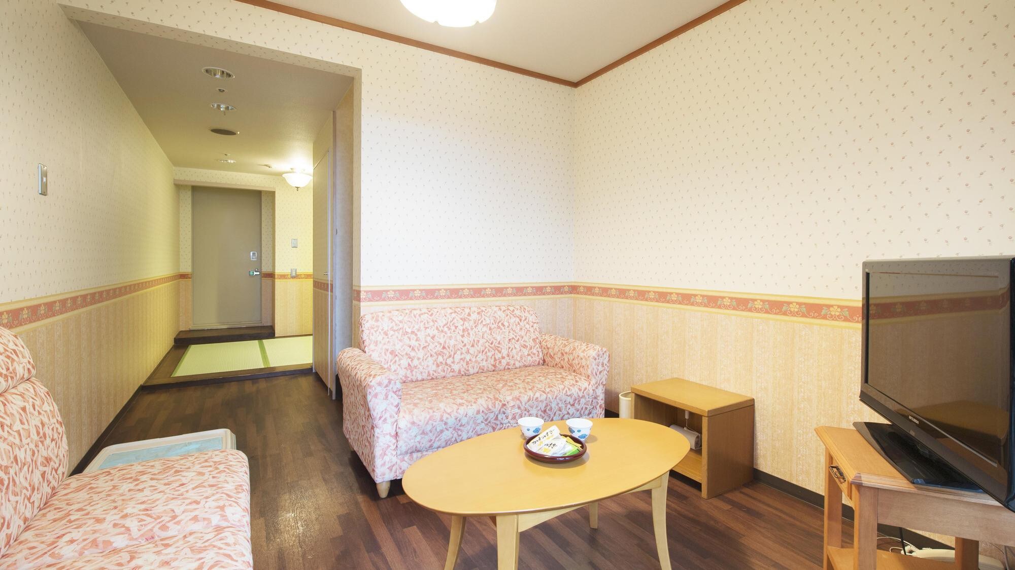 [Maisonette room]