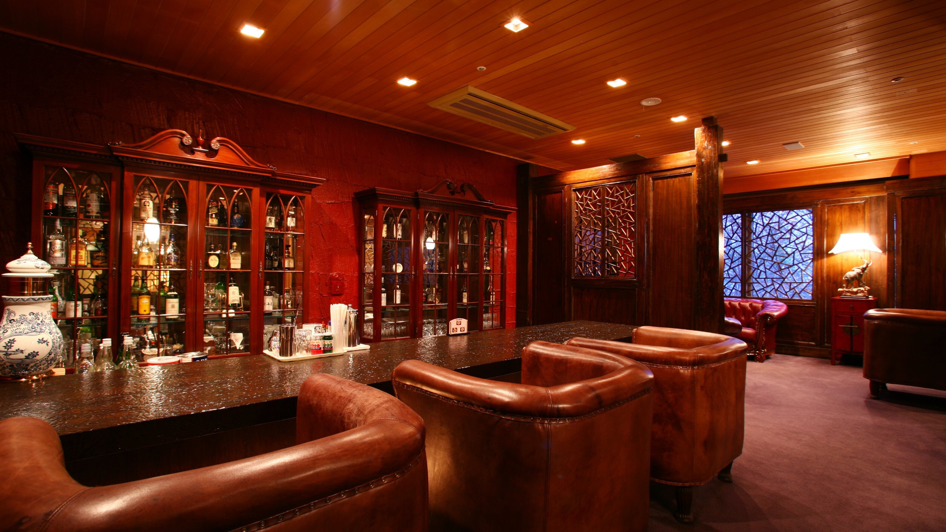 [Quầy bar]