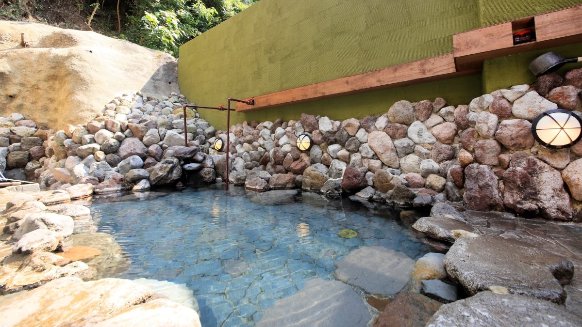 [Hot spring] The spring water will leave your skin smooth