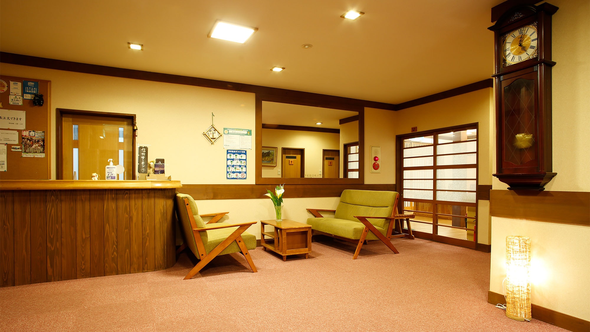 ・ [Inside] Lobby