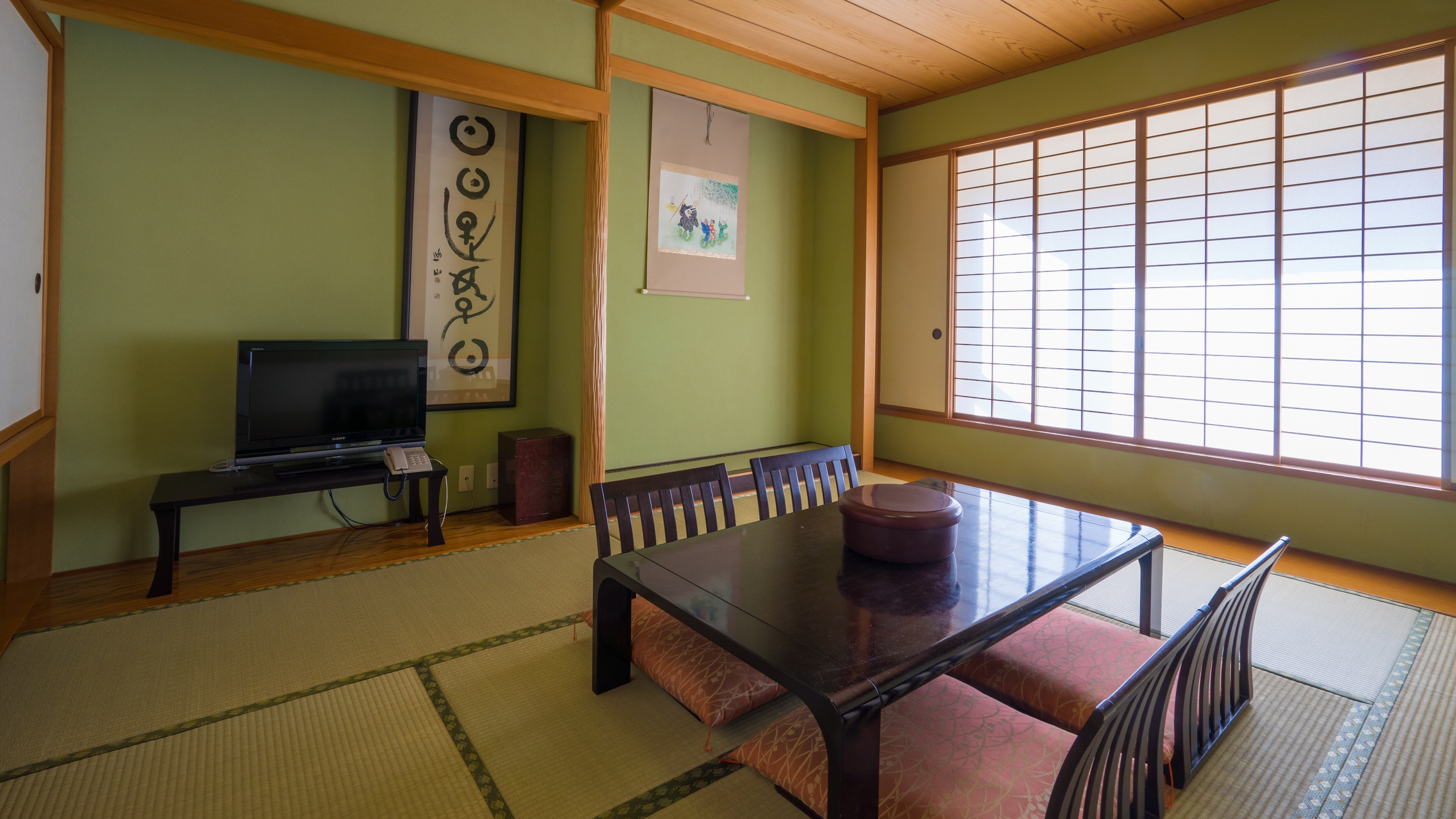 Japanese-style room