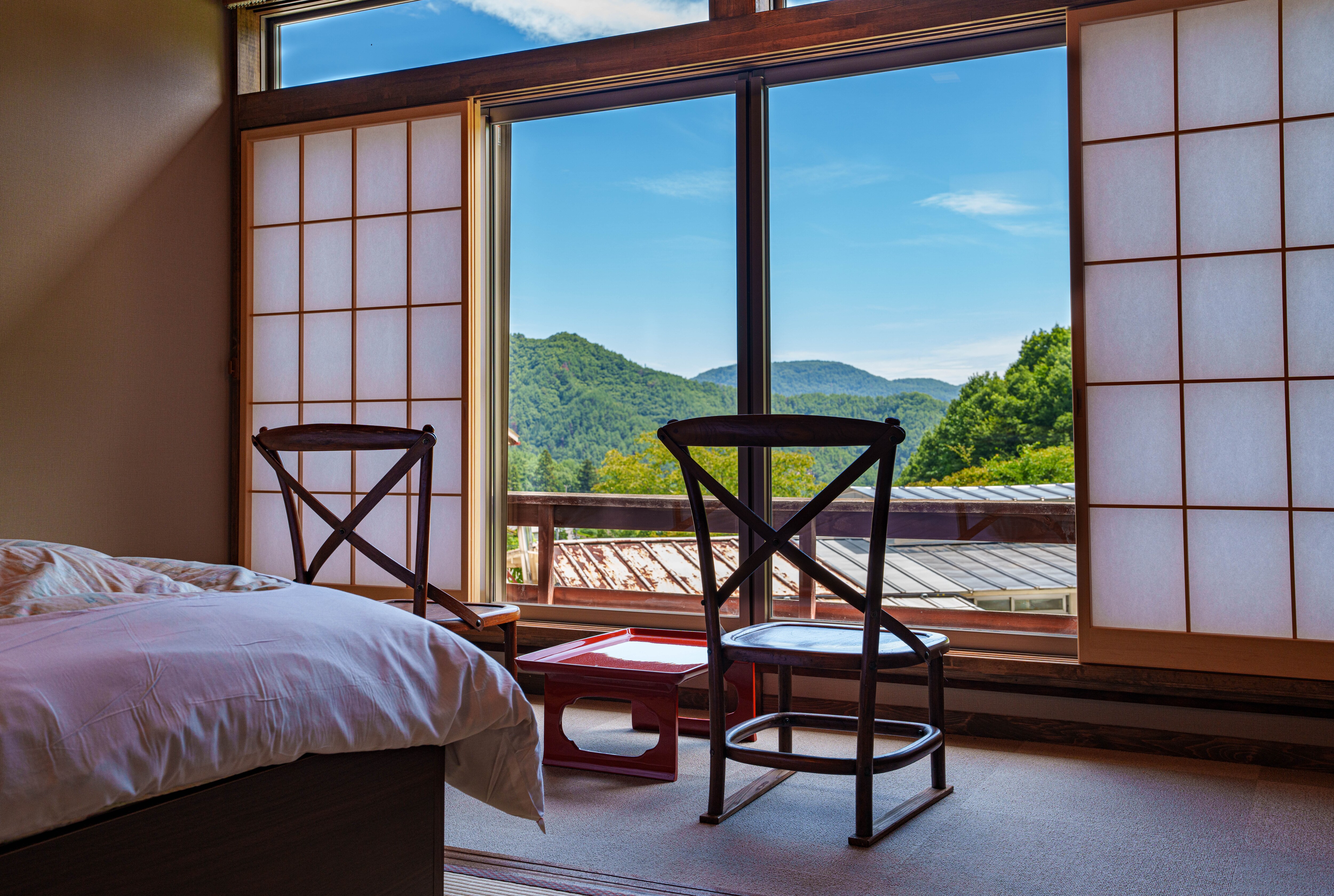 Room 7: Twin bedroom with tatami mats