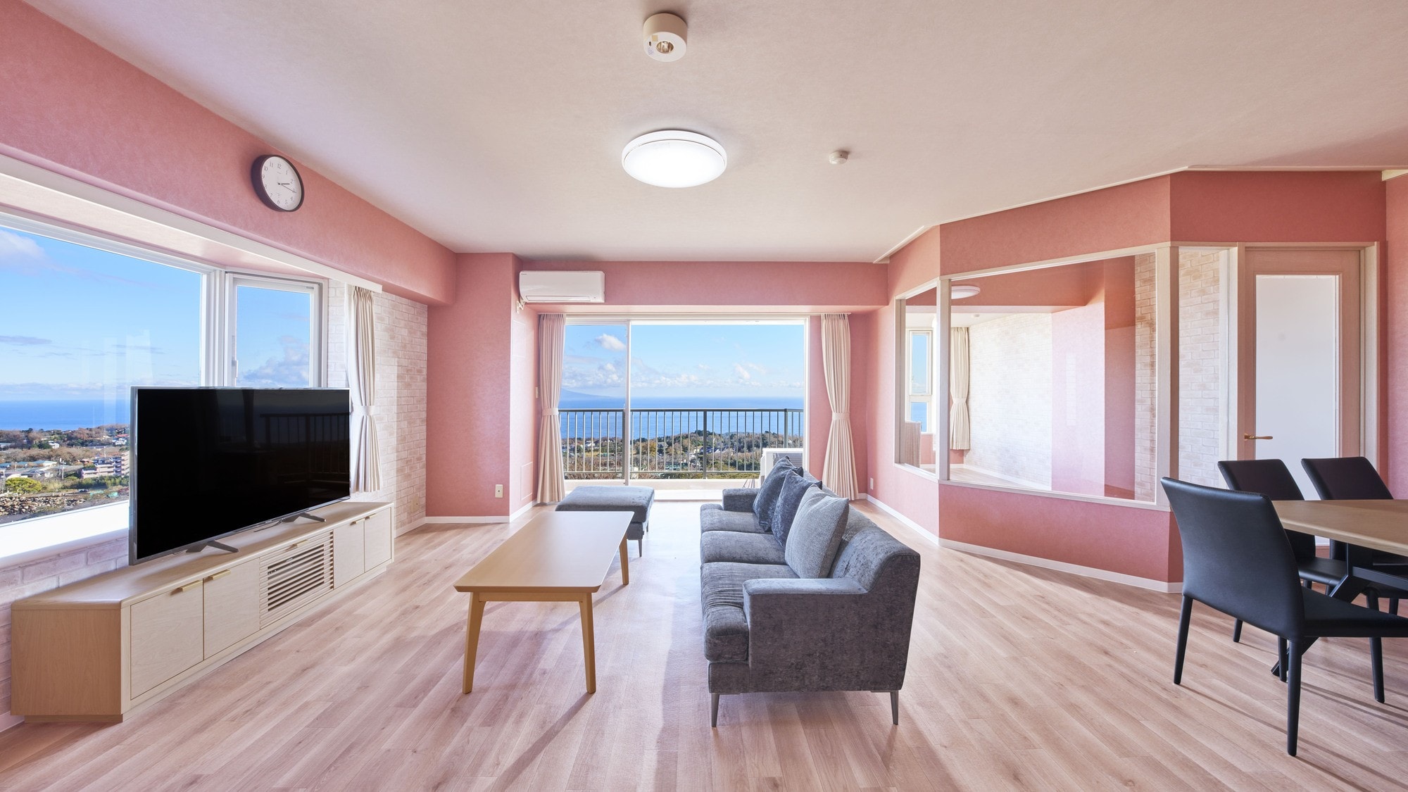 Corner Vista Bath Suite (2LDK)