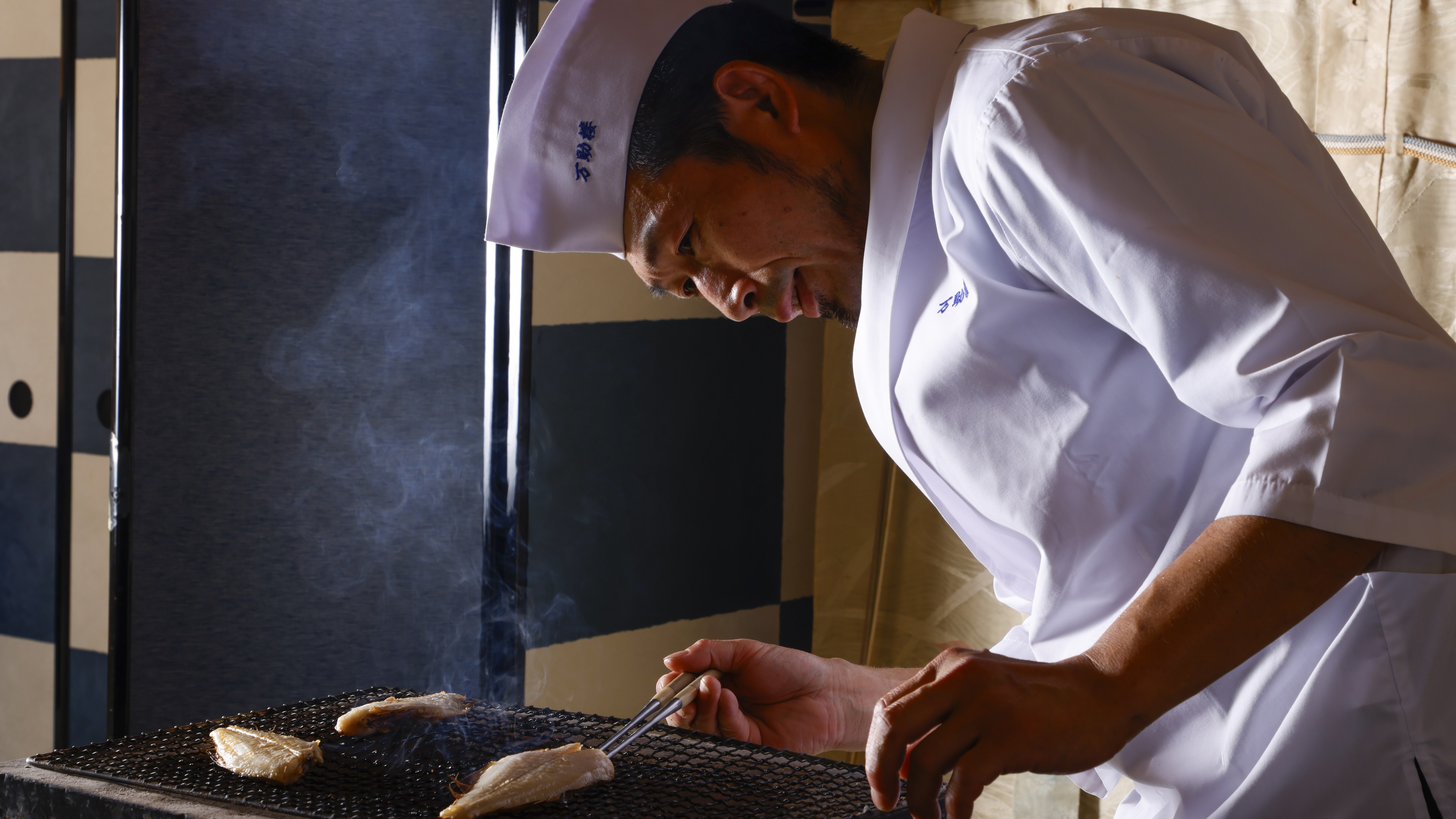 [Head Chef] Enjoy charcoal-grilled "flounder" for breakfast, prepared by our head chef!