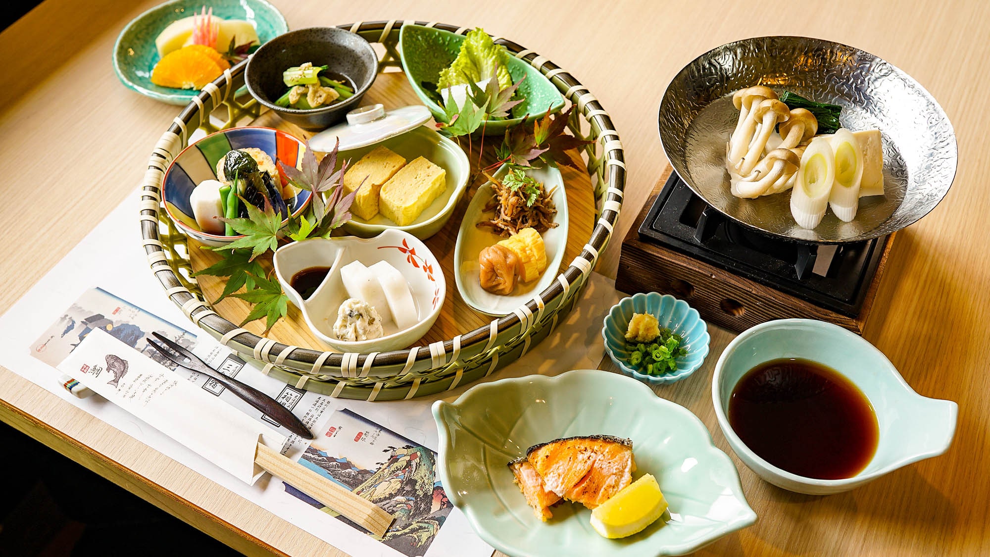 ・Breakfast example: Grilled fish, egg dishes, simmered dishes, etc. Japanese set meals unique to the inn
