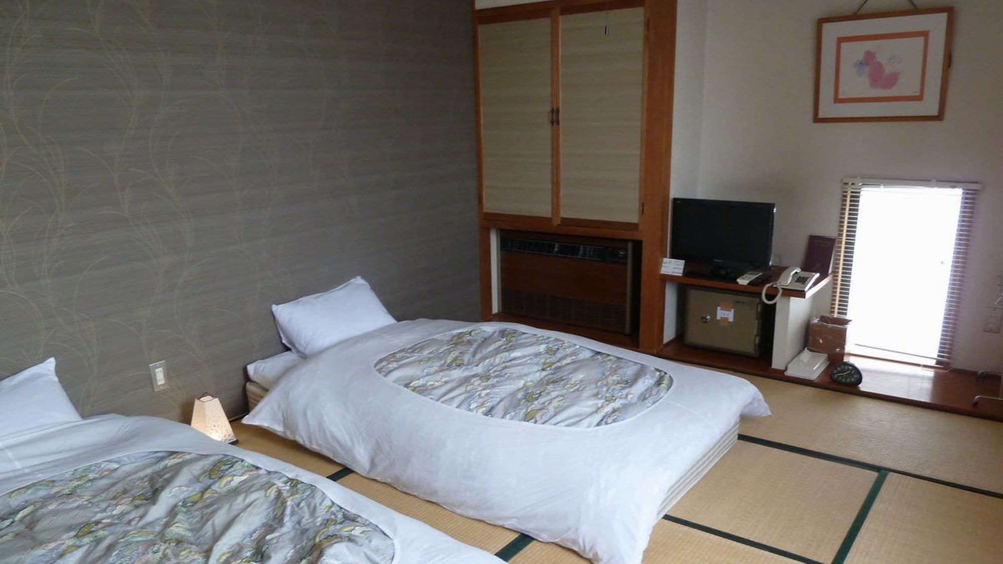 New Japanese-style room 8 tatami mats + 10 tatami mats [2IN1]
