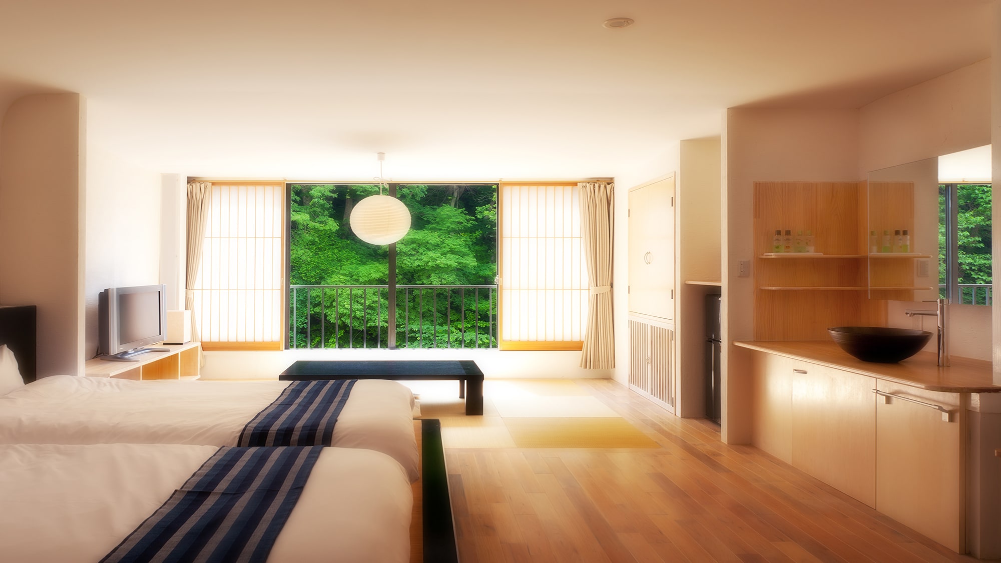 An image of Aizu's modern Japanese-Western style room "Shosuke Romantei".