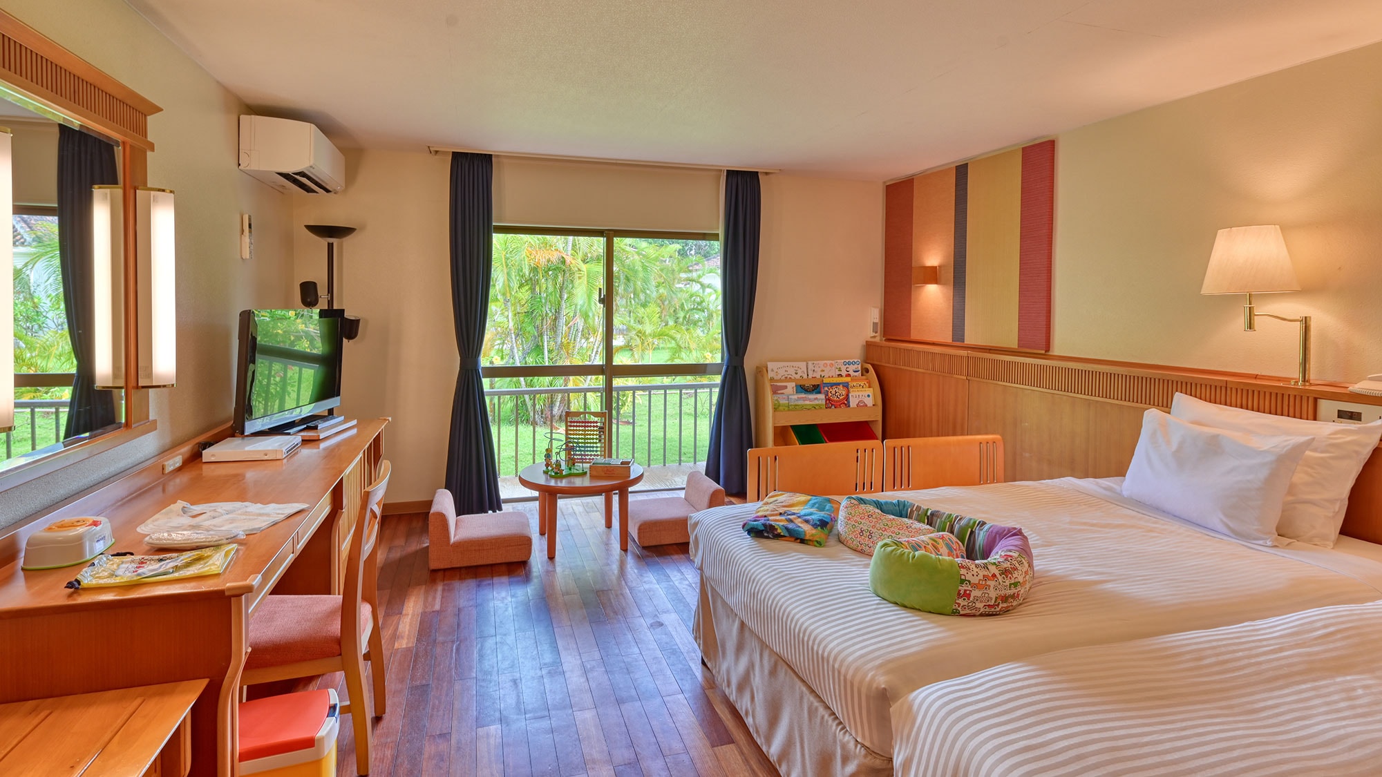 [Villa family room]