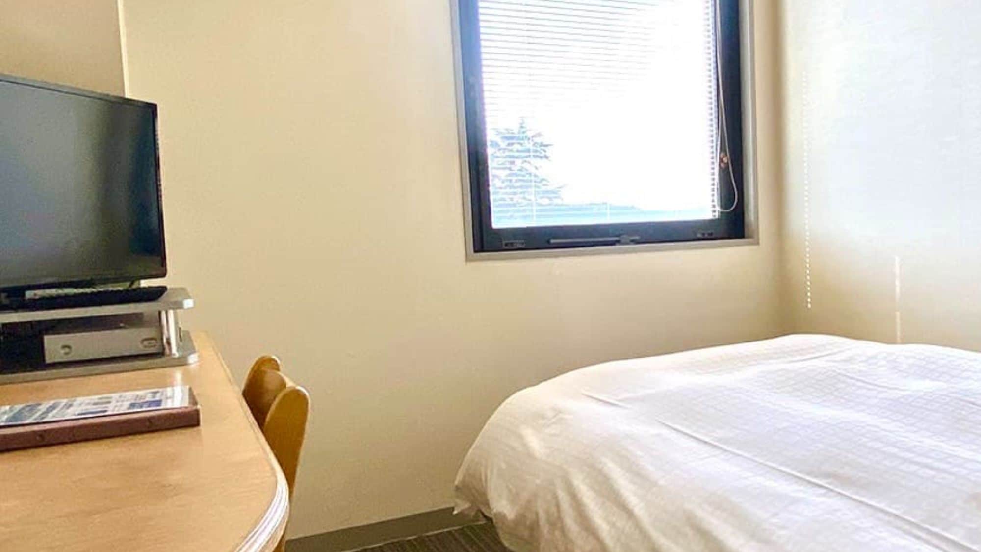 [Phòng đơn] Một căn phòng đơn giản nhưng ấm cúng và dễ chịu. Nơi đây sẽ mang đến cho bạn một bầu không khí yên tĩnh và thanh bình cho chuyến đi một mình của bạn.