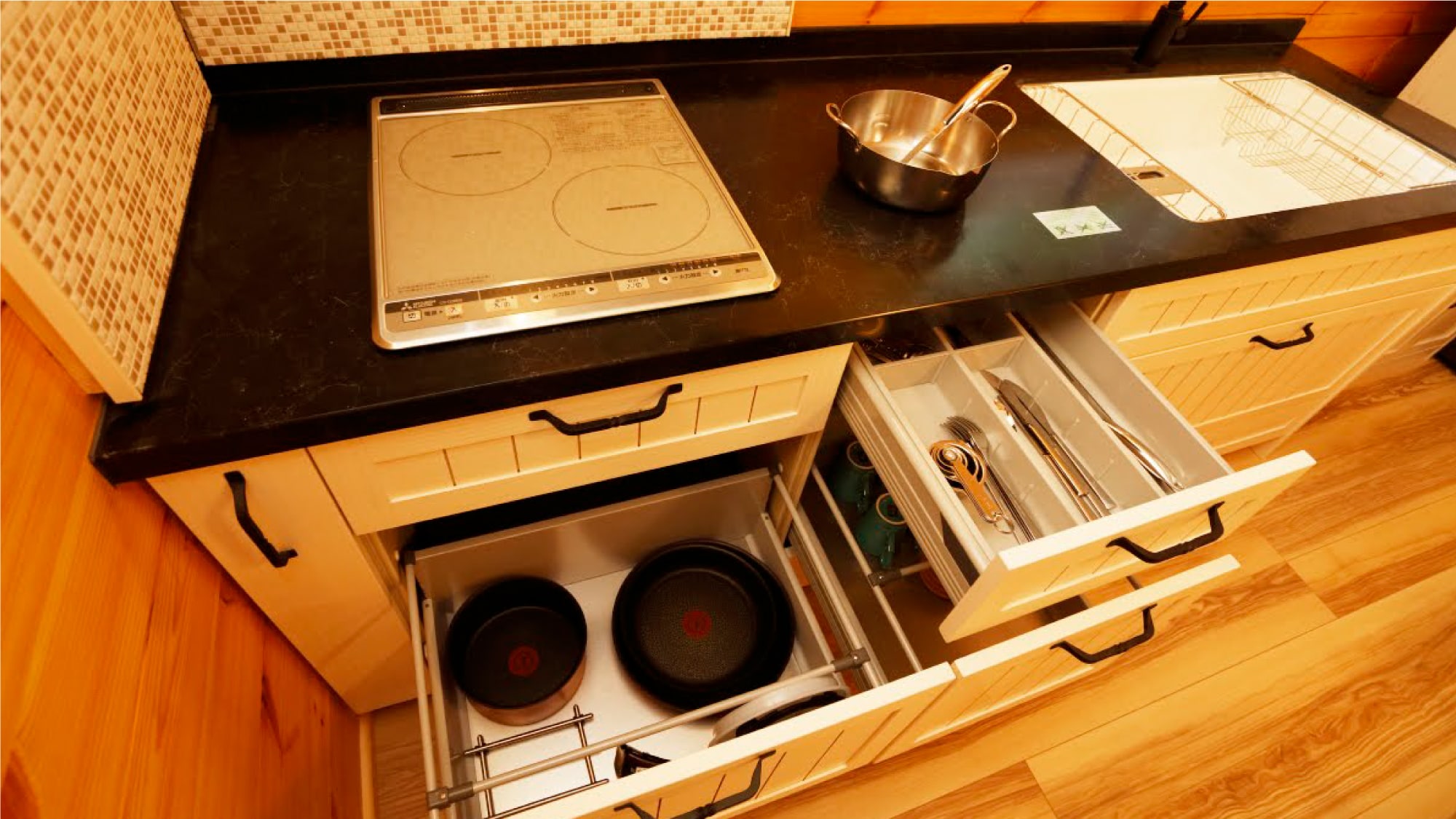 【로그 프리미엄~호(Lake)~】키친(조리 기구나 식기도 있습니다)