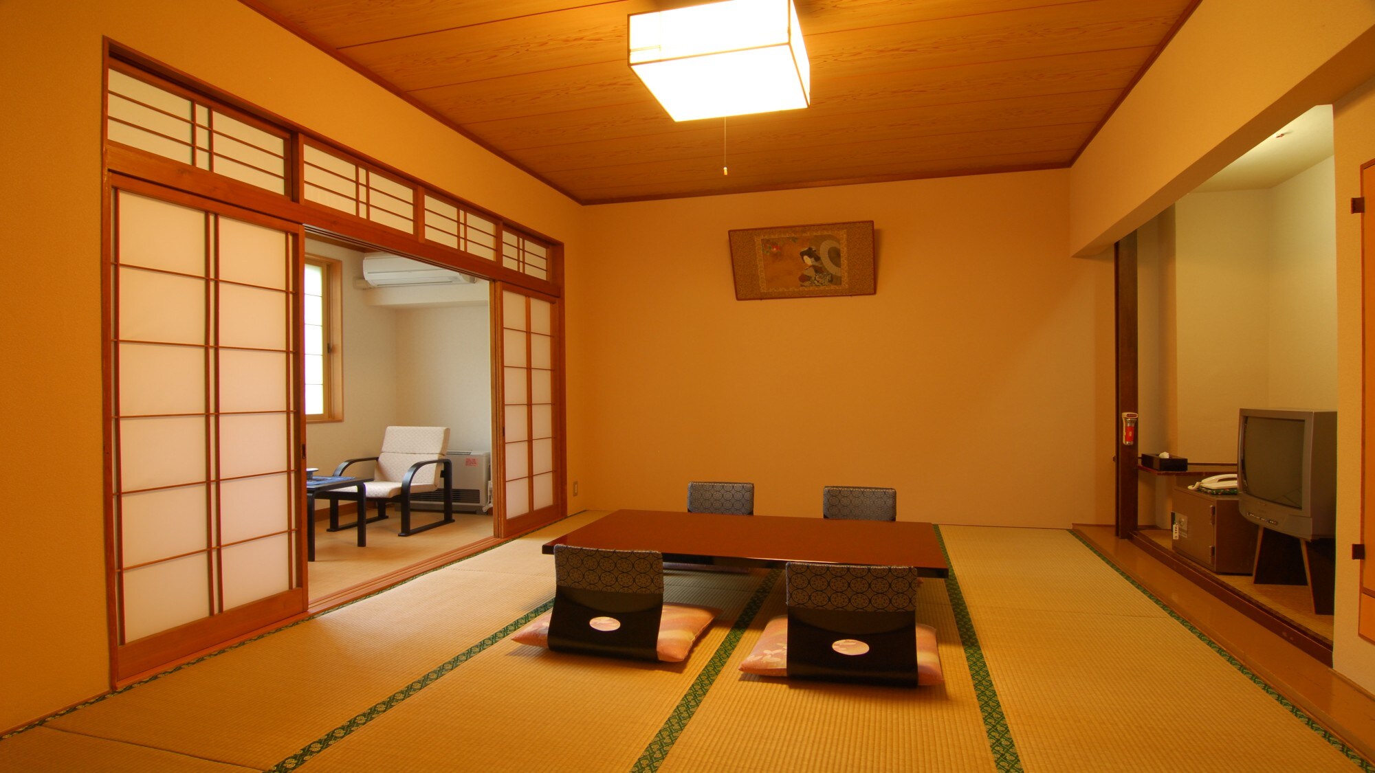 12 tatami mats on the 2nd floor of the annex