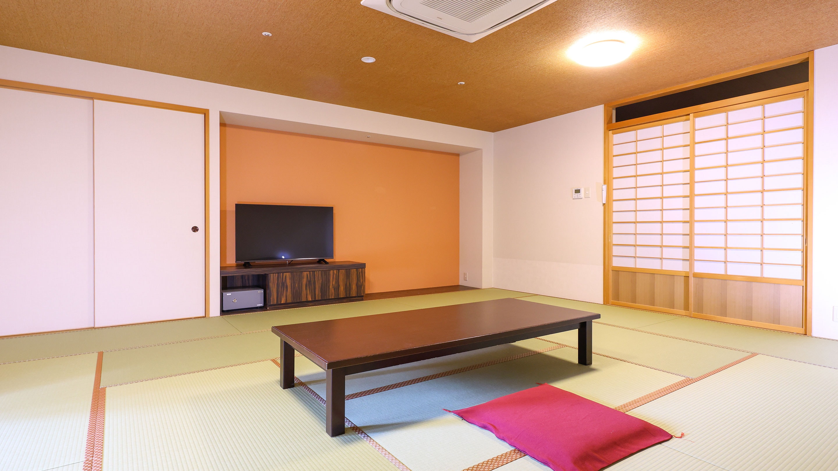[Non-smoking] Standard Japanese-style room 15 tatami mats, no indoor bath *Image
