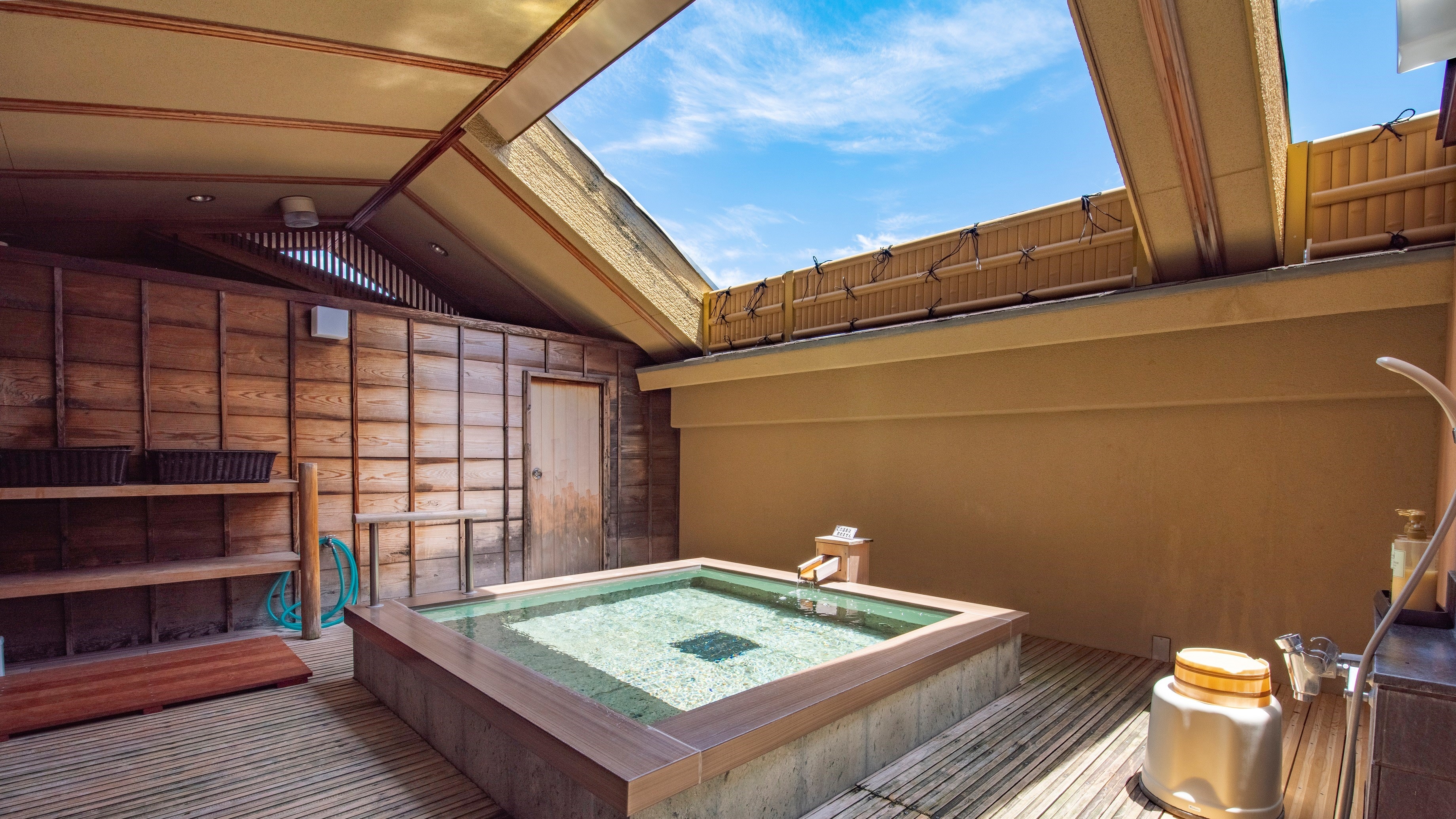 富岳Hanabusa温泉旅馆的相关信息＆预订| Rakuten Travel