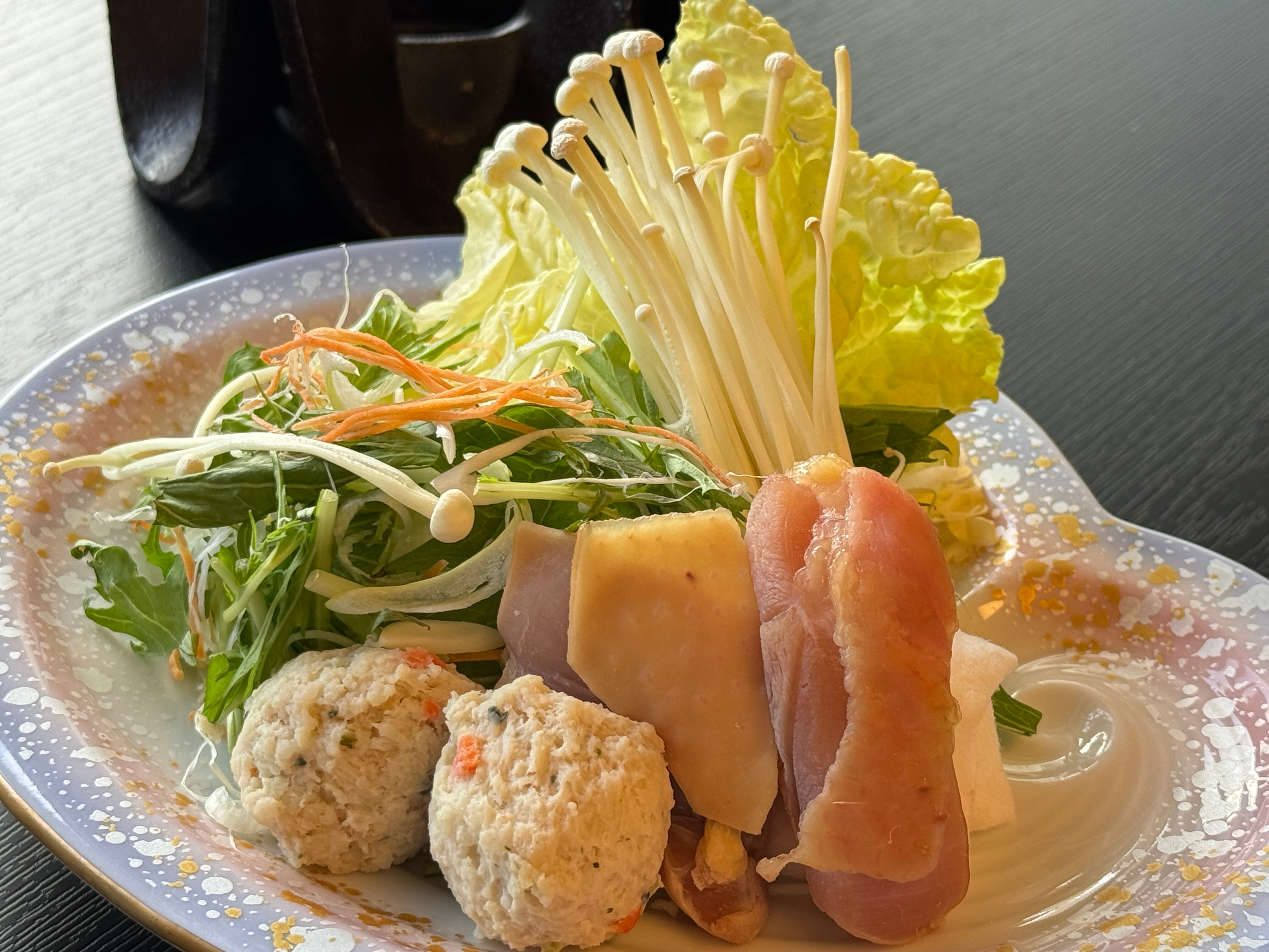 ไก่หม้อไฟ (ภาพ)