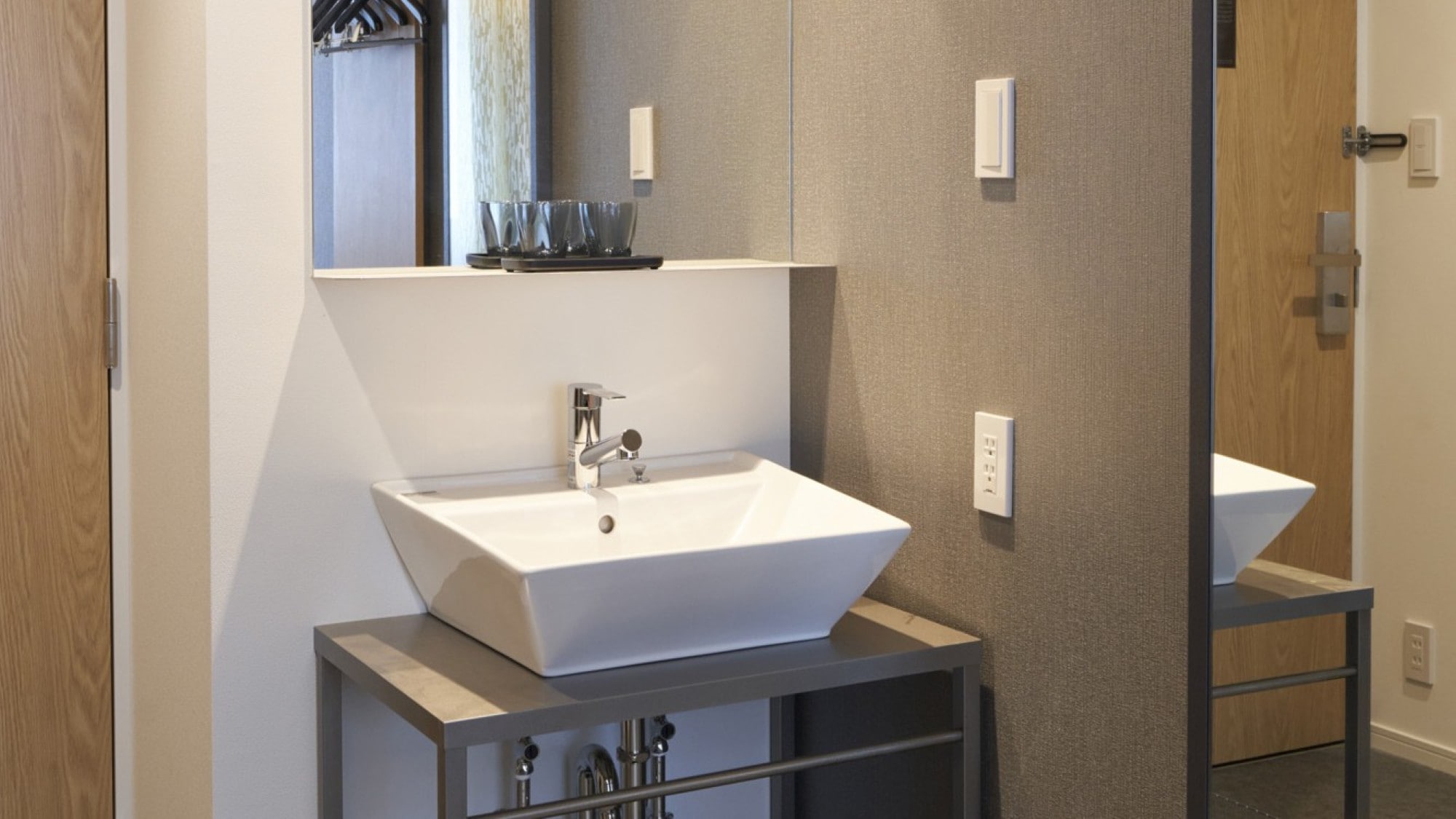 [Universal King (Barrier-free)] Washbasin