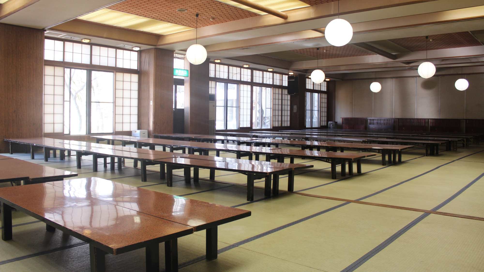 *Large hall/Meals will be served in the large hall for groups of 20 or more.