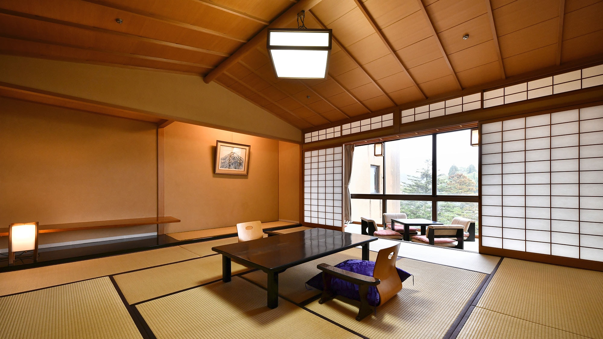 [Autumn House - Standard Japanese-style Room] A simple space where the tranquil Japanese atmosphere soothes the soul.