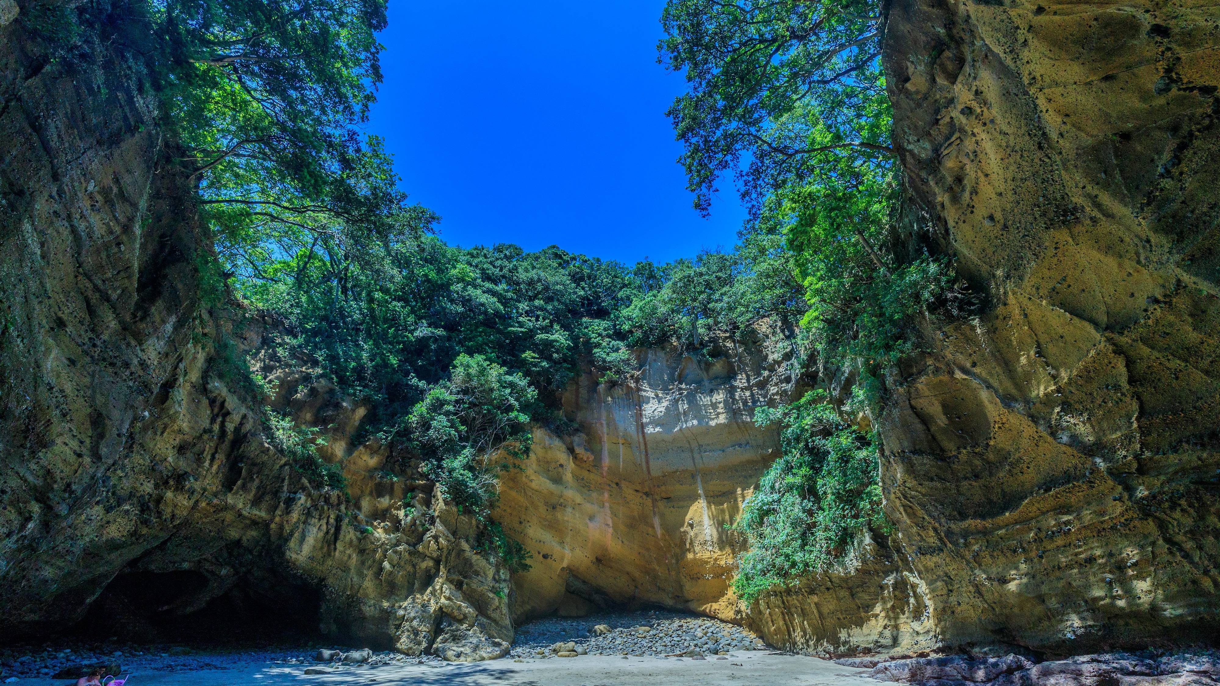 Geosite Ryugu Cave (Touji area)