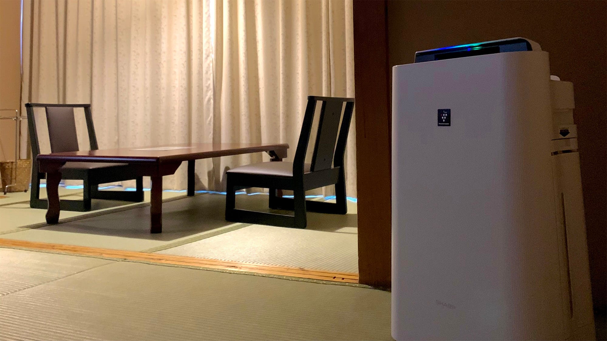 ・ Install a humidified air purifier in the guest room