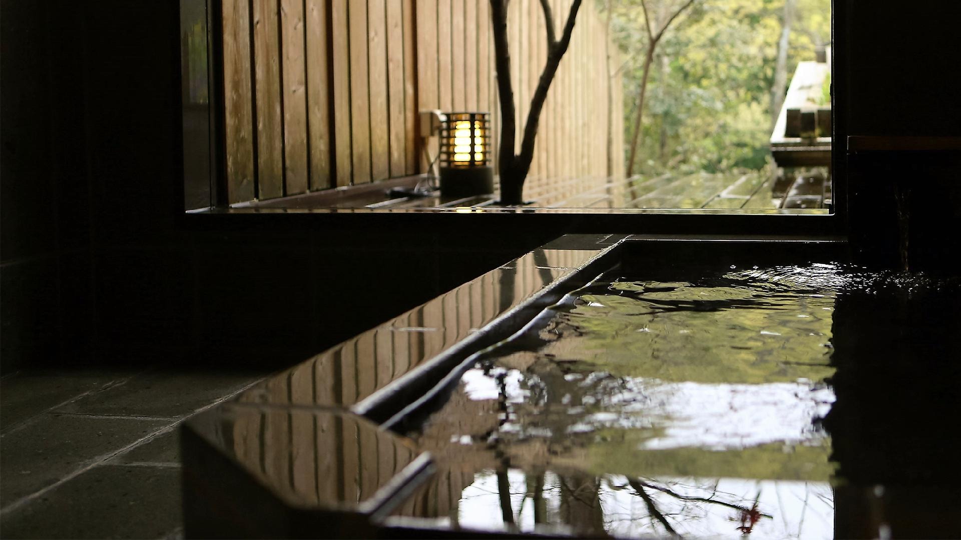 [Chartered bath "stone"] A bathtub using the stone material "Fukumitsu stone" that represents Shimane prefecture.