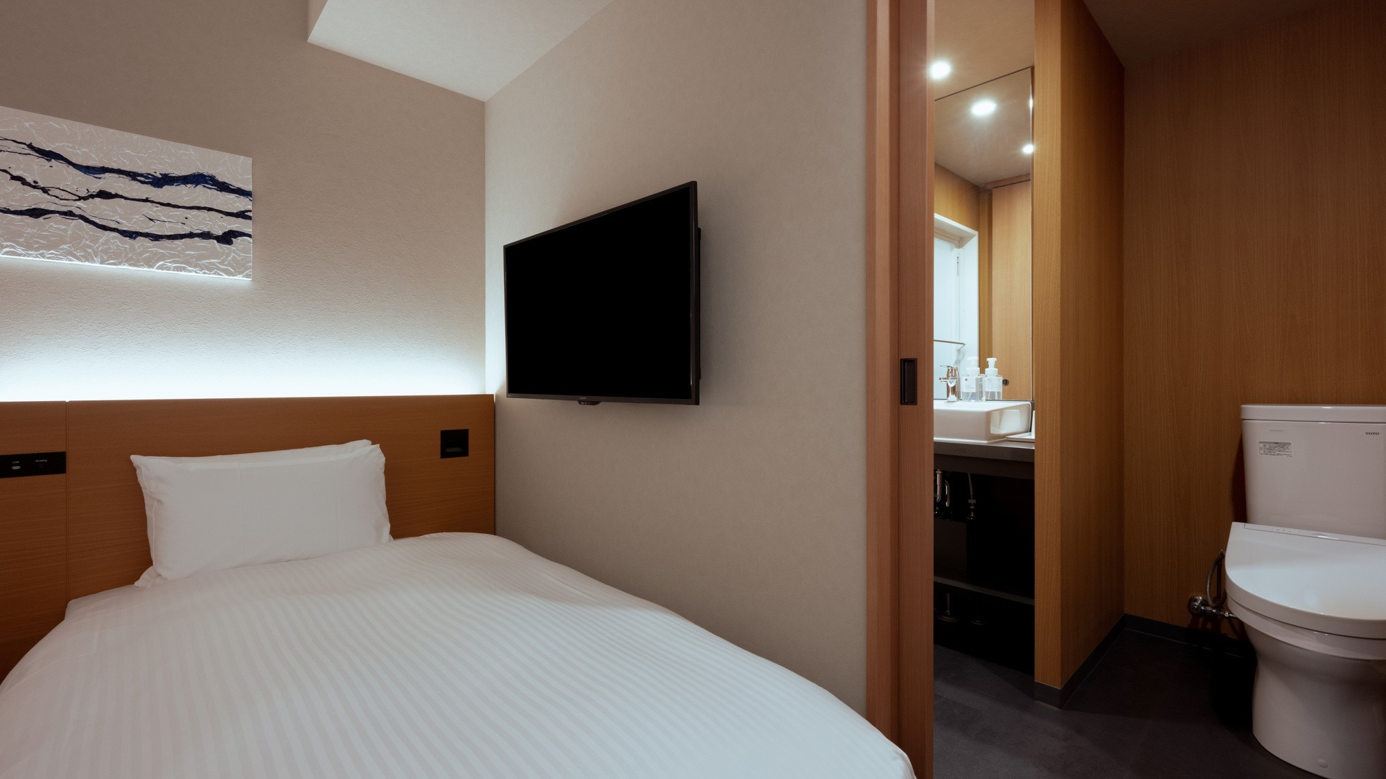 2 bedroom family suite