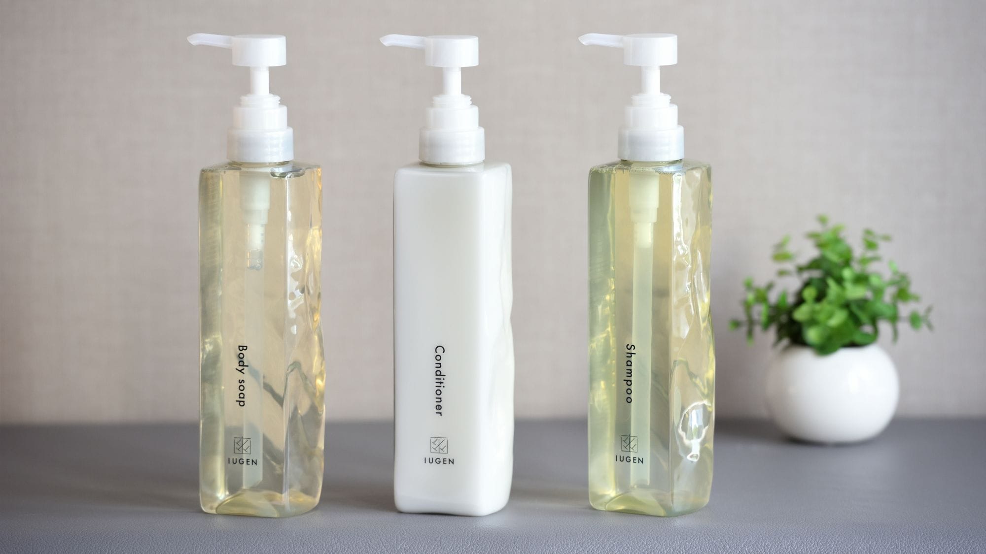 Bath amenities: IUGEN