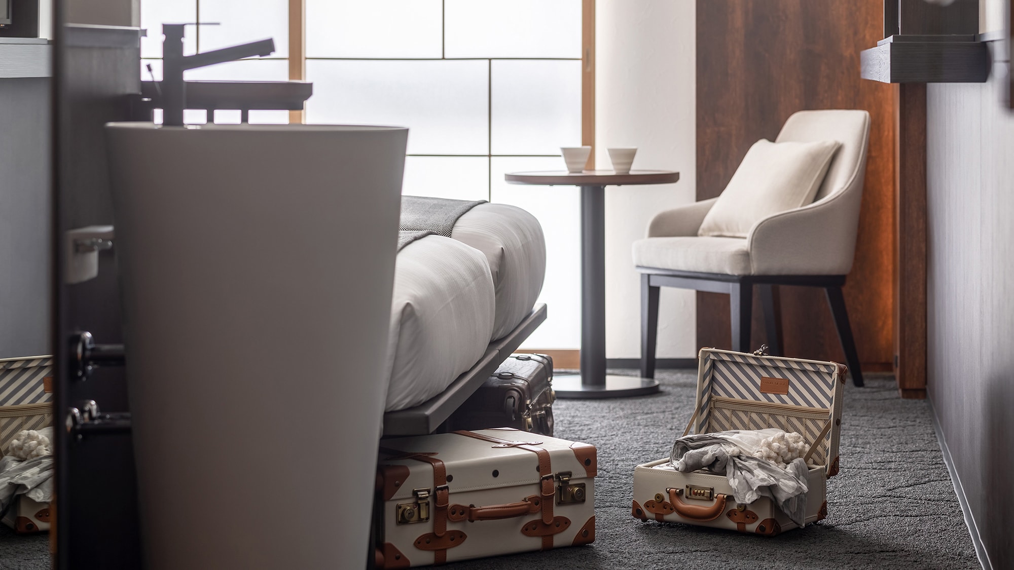◆ Room facilities Bed storage