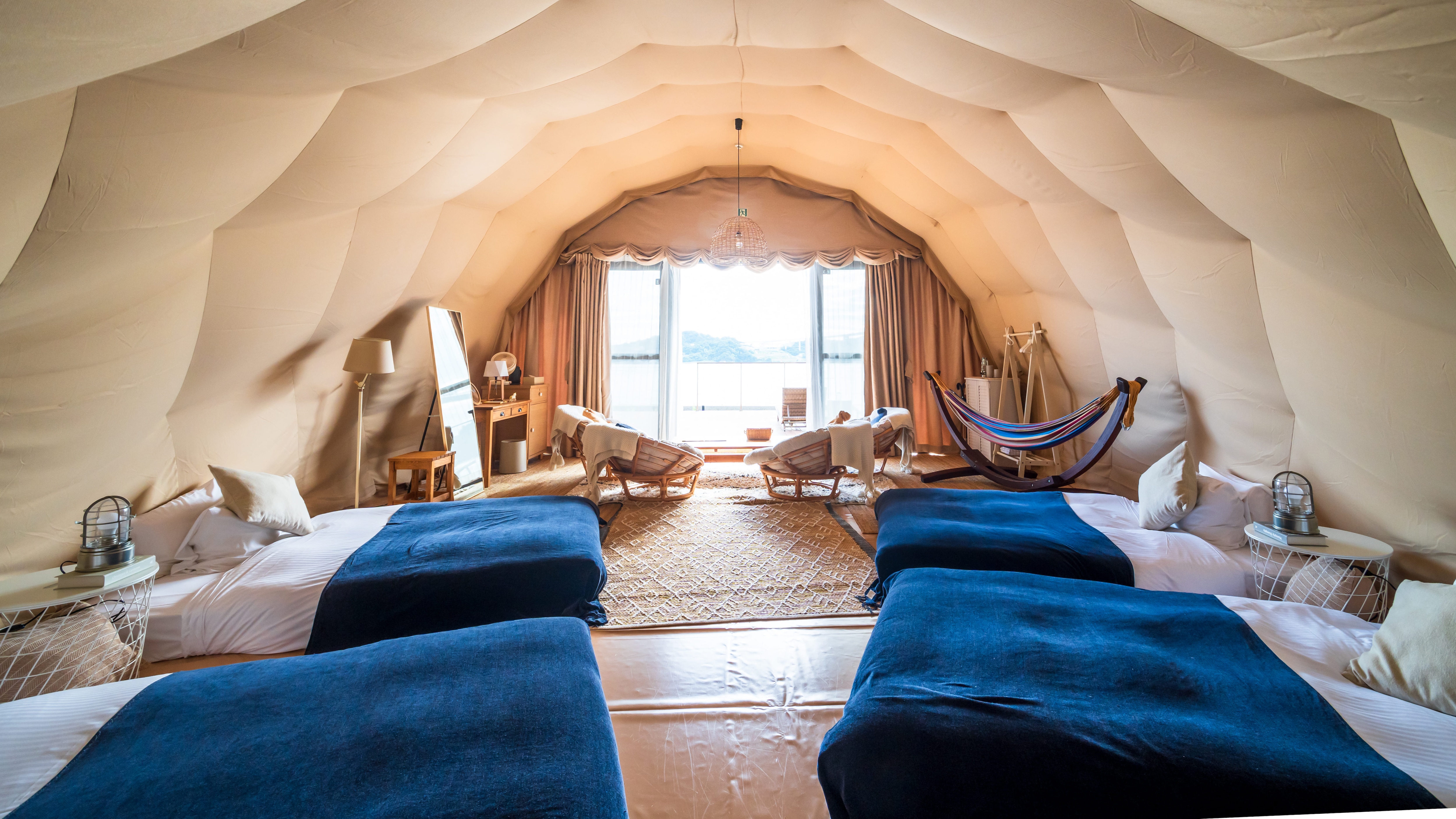 宽敞的客房，配备四张120厘米的半双人床（Cocoon House）