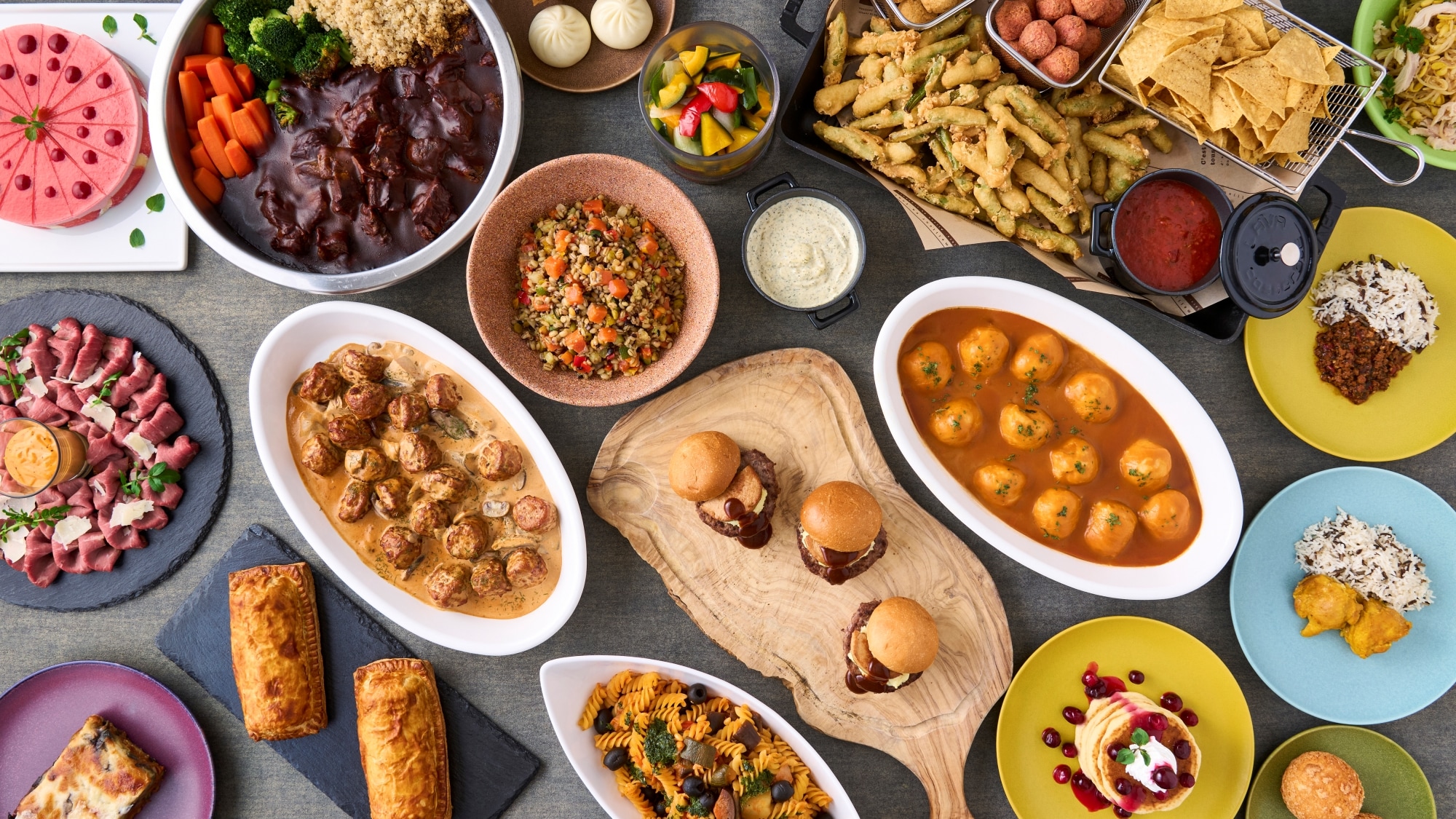 <Prasmanan Makan Malam> Acara makan malam bersama