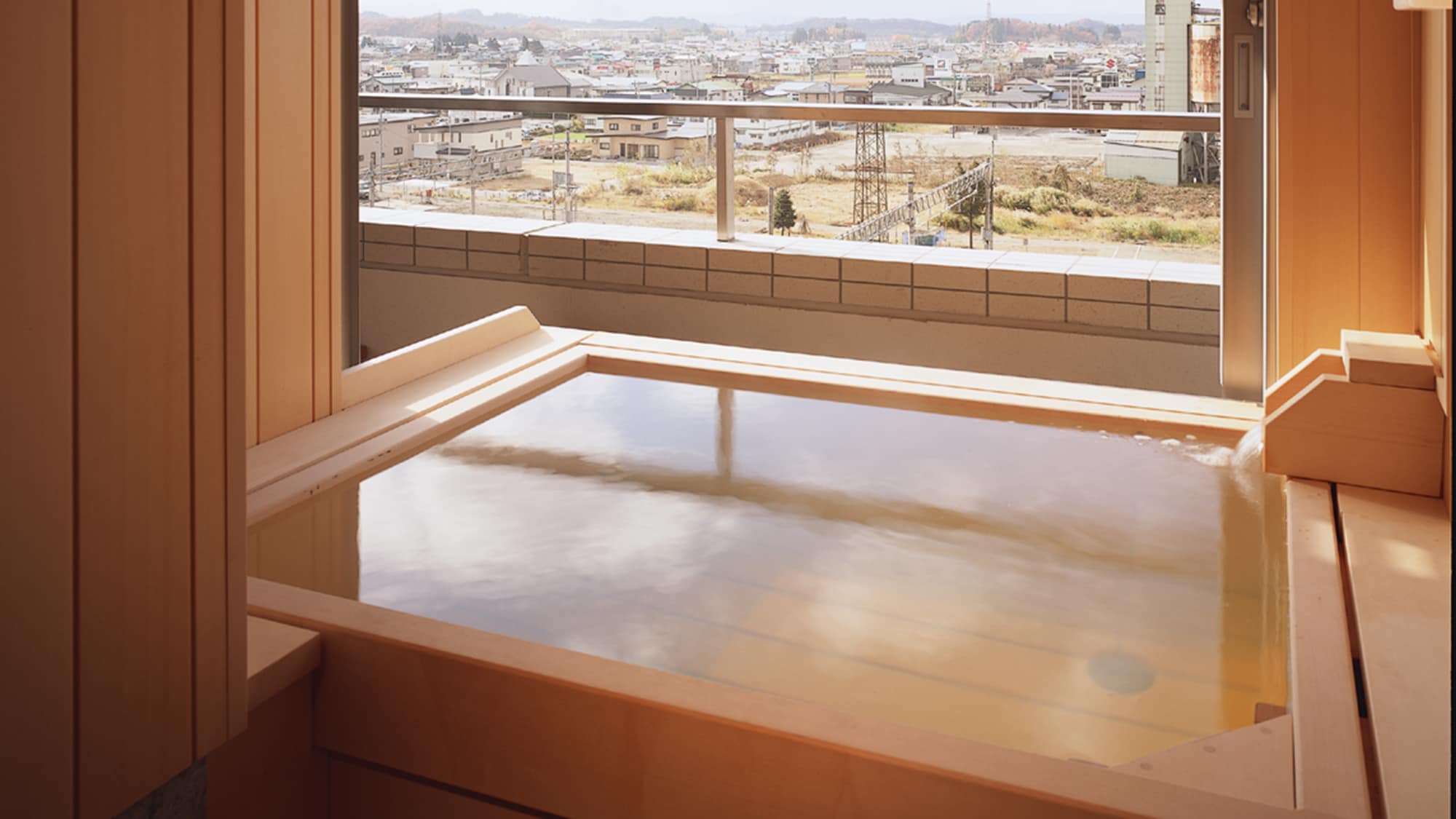[Room with open-air bath] The open-air bath made of 100% natural hot springs and made of Japanese cypress can be used freely 24 hours a day.