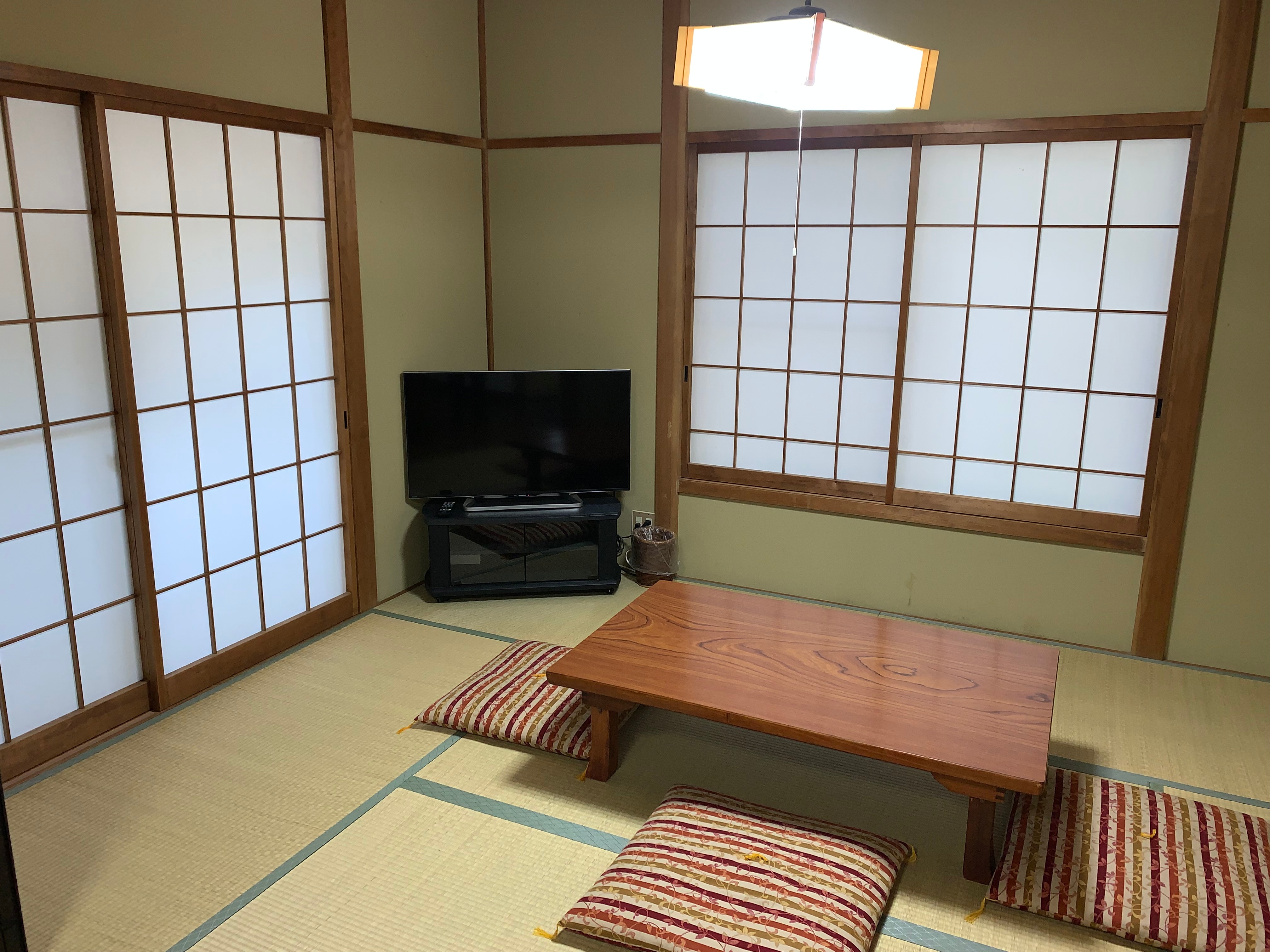Building C: Japanese-style room with 6 tatami mats