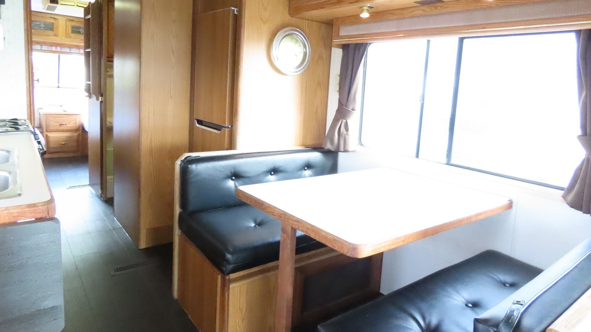 DX Campervan <Twin + Extra> *Pets not allowed