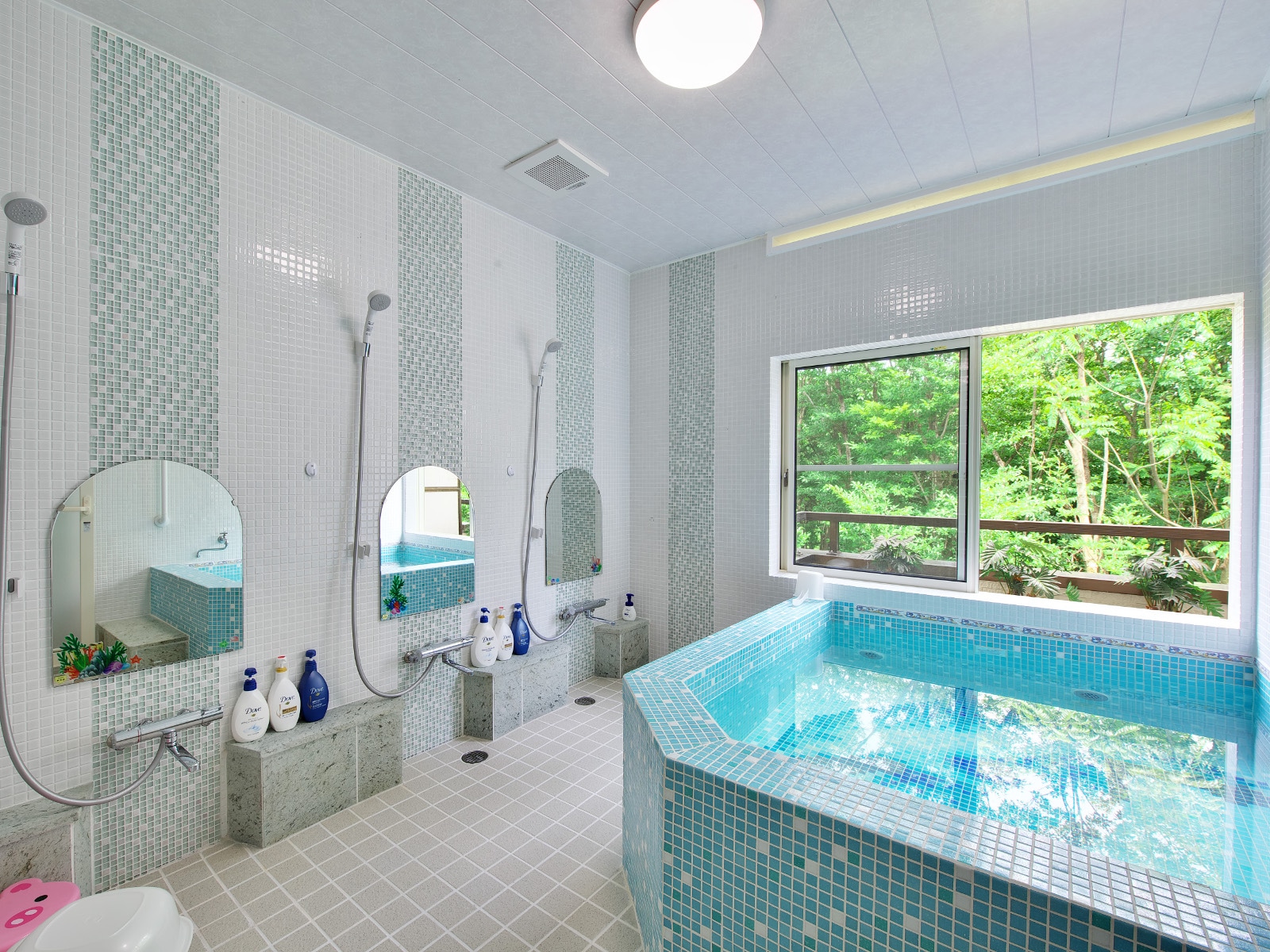 Roman-style private hot spring bath