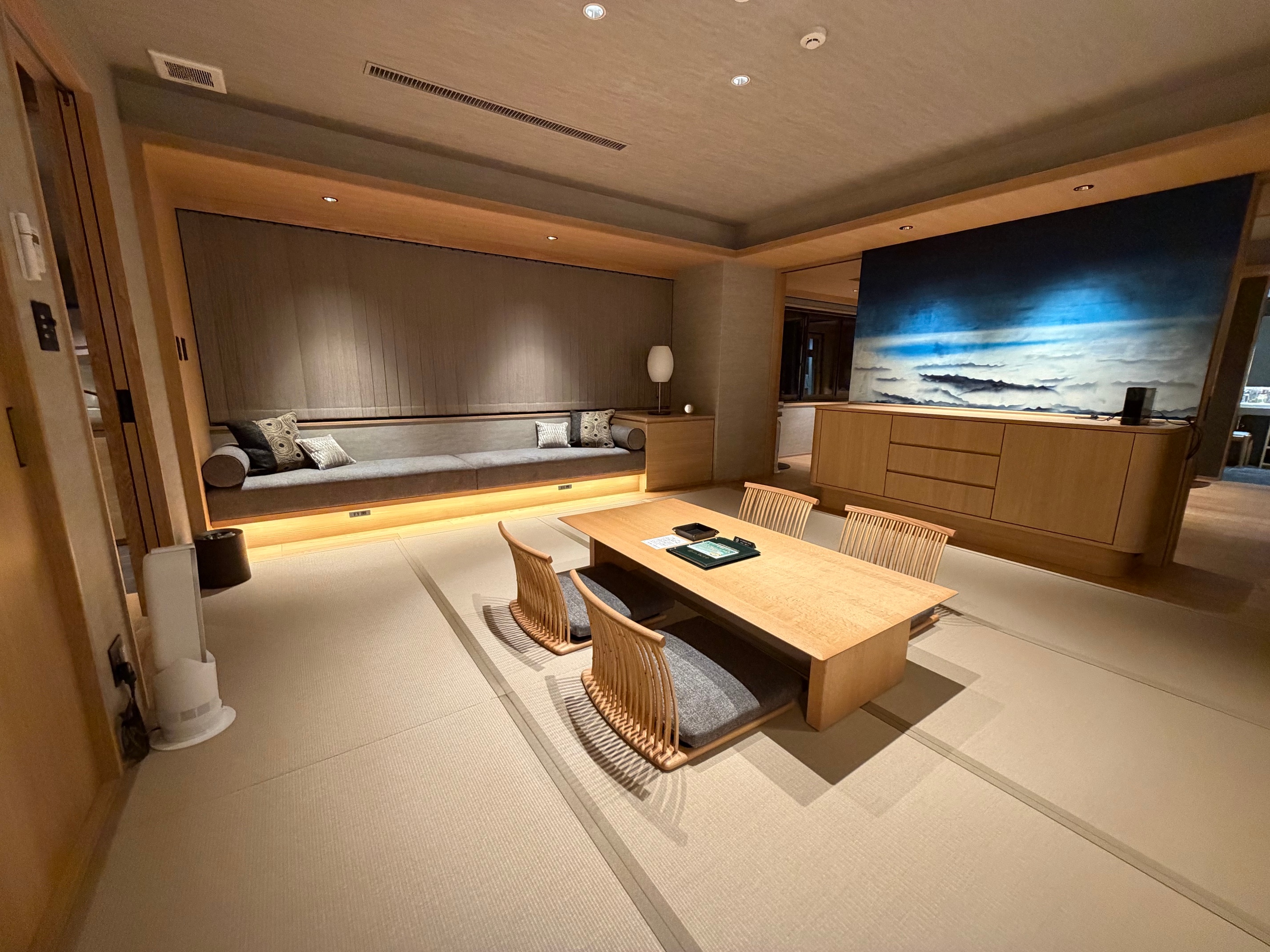 Semi-suite (Japanese-style room side)