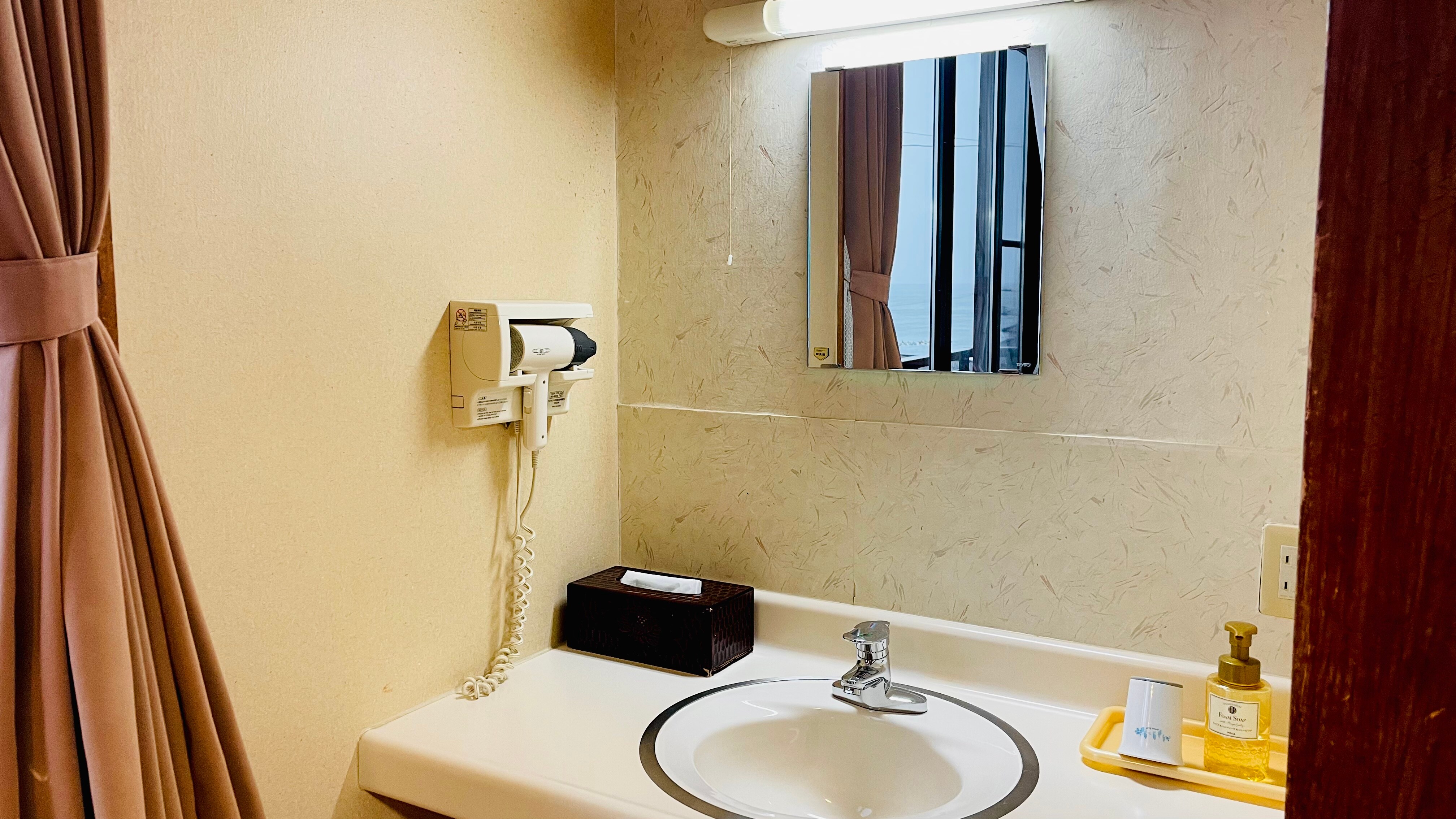 [Japanese-style room] Washbasin