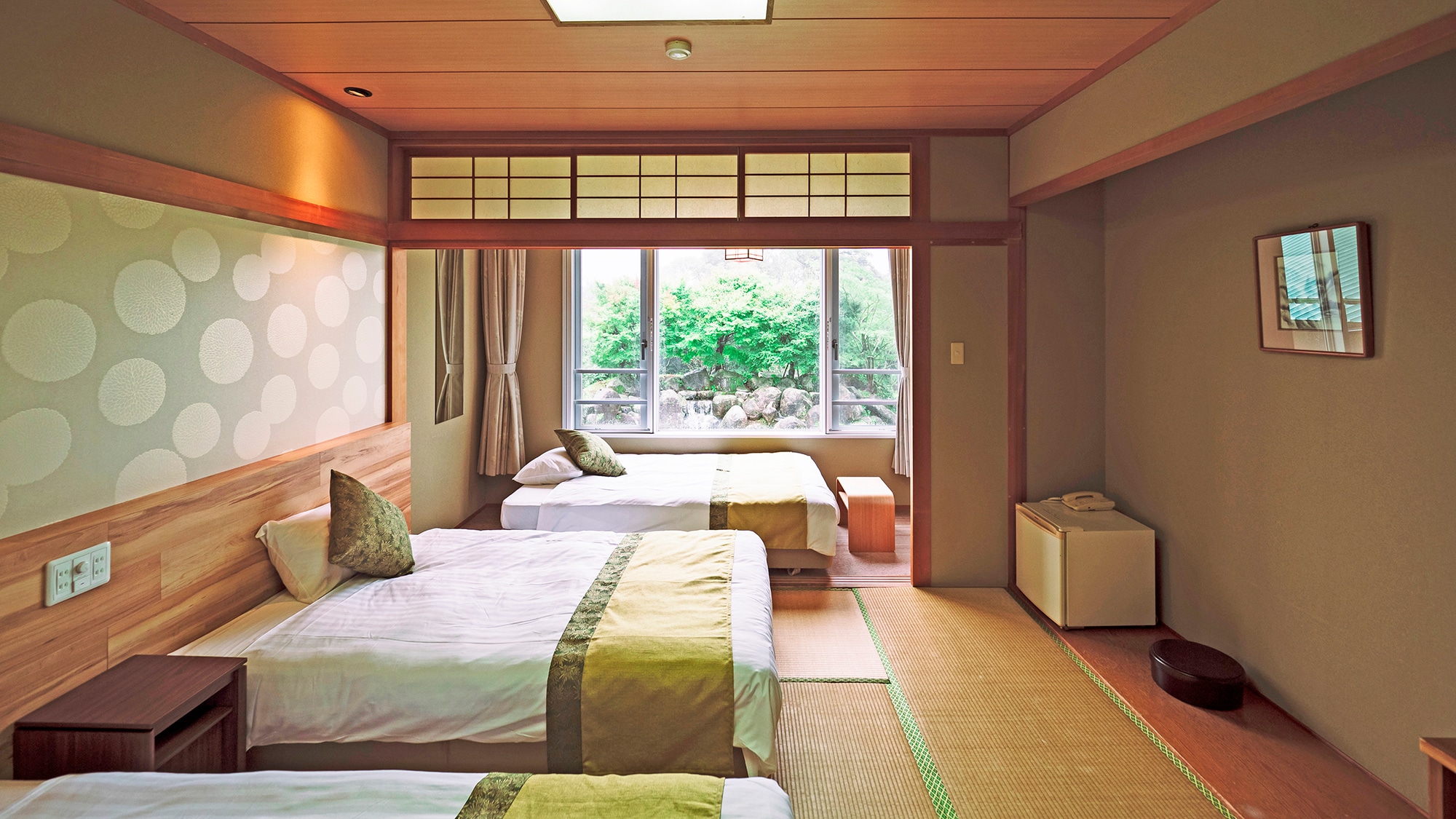 【日式三人間】榻榻米10張◆120cm床2張、沙發床1張