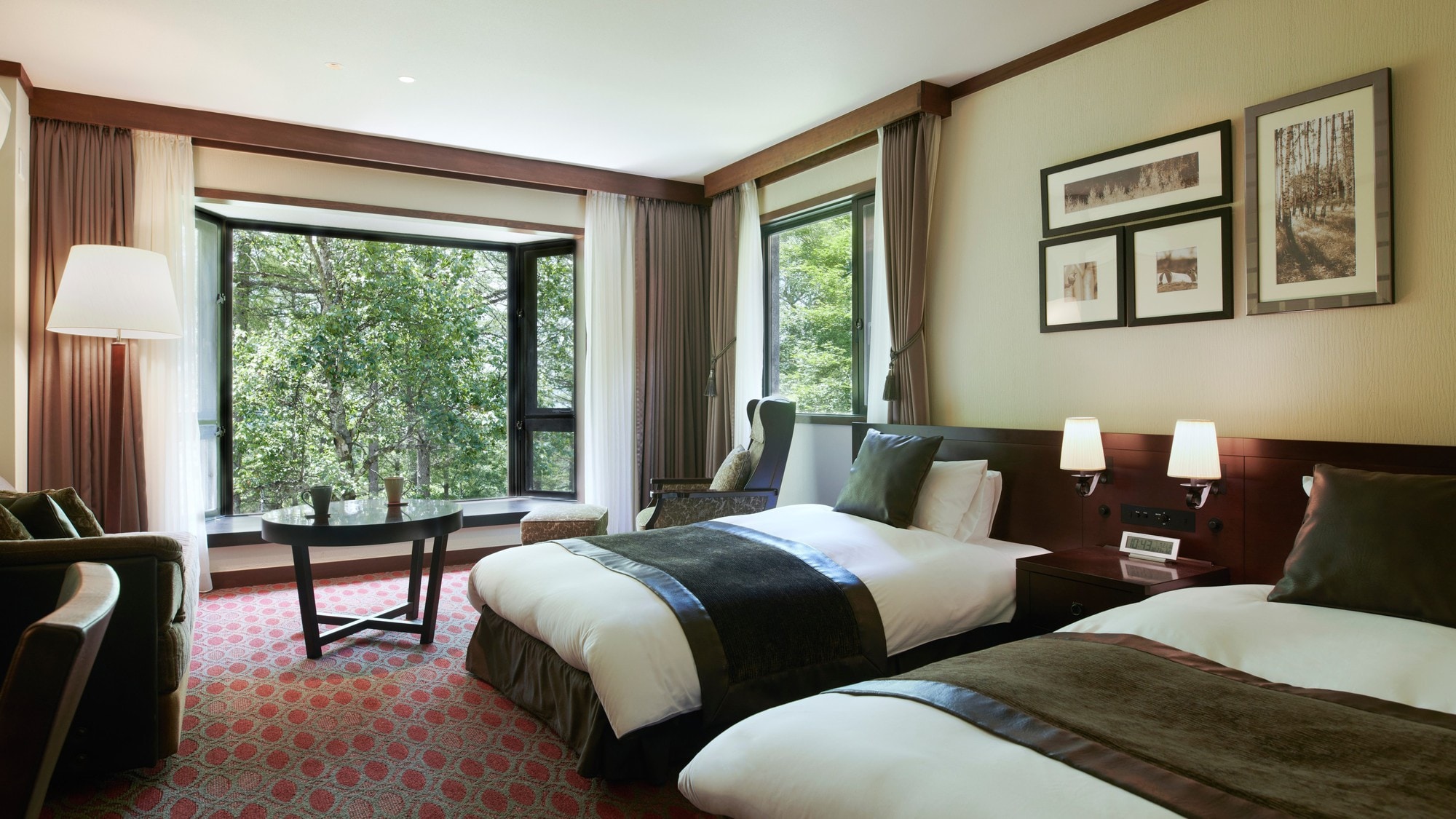Standard twin room: 33 square meters