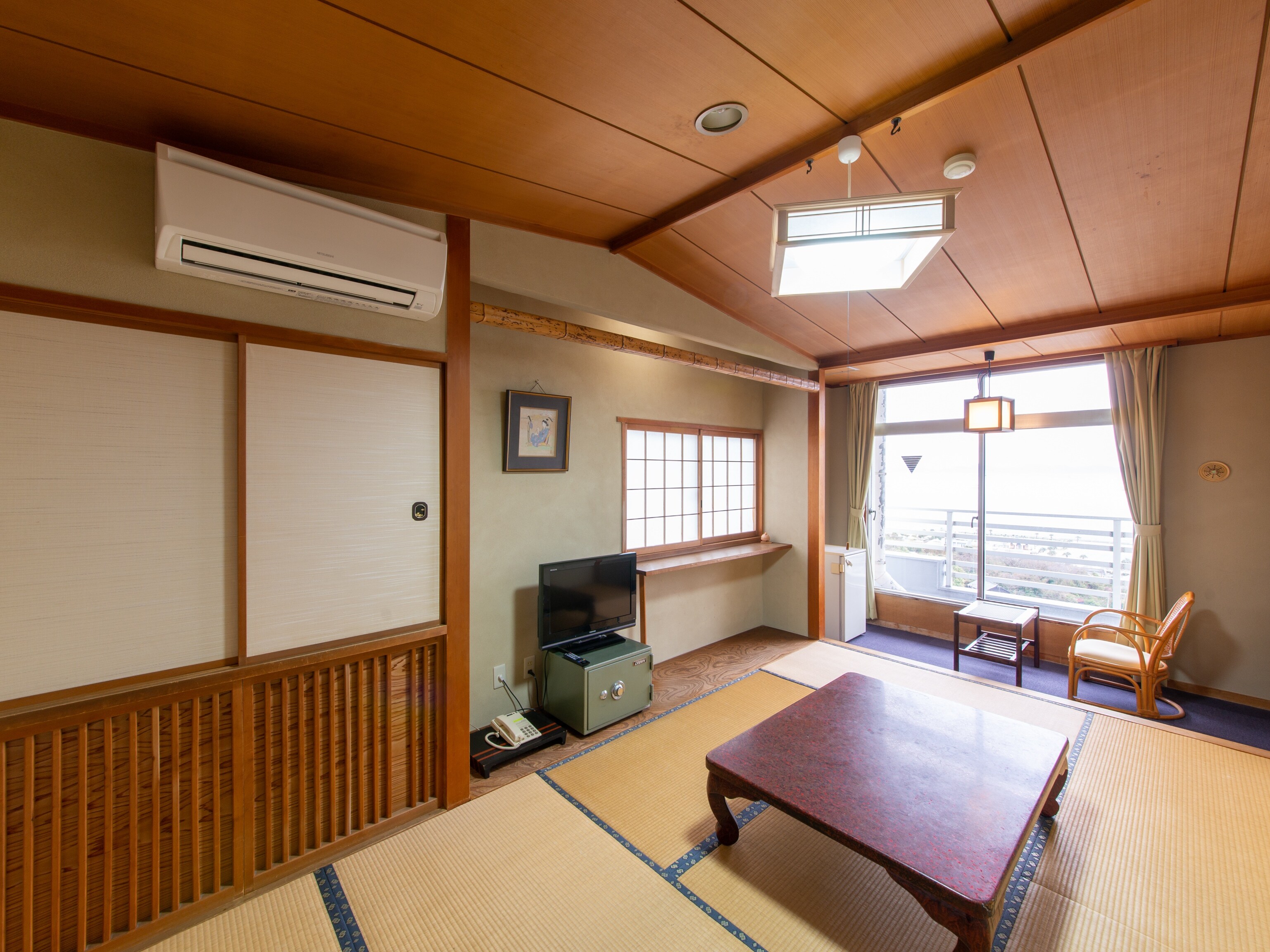 Japanese-style triple room without bath or toilet