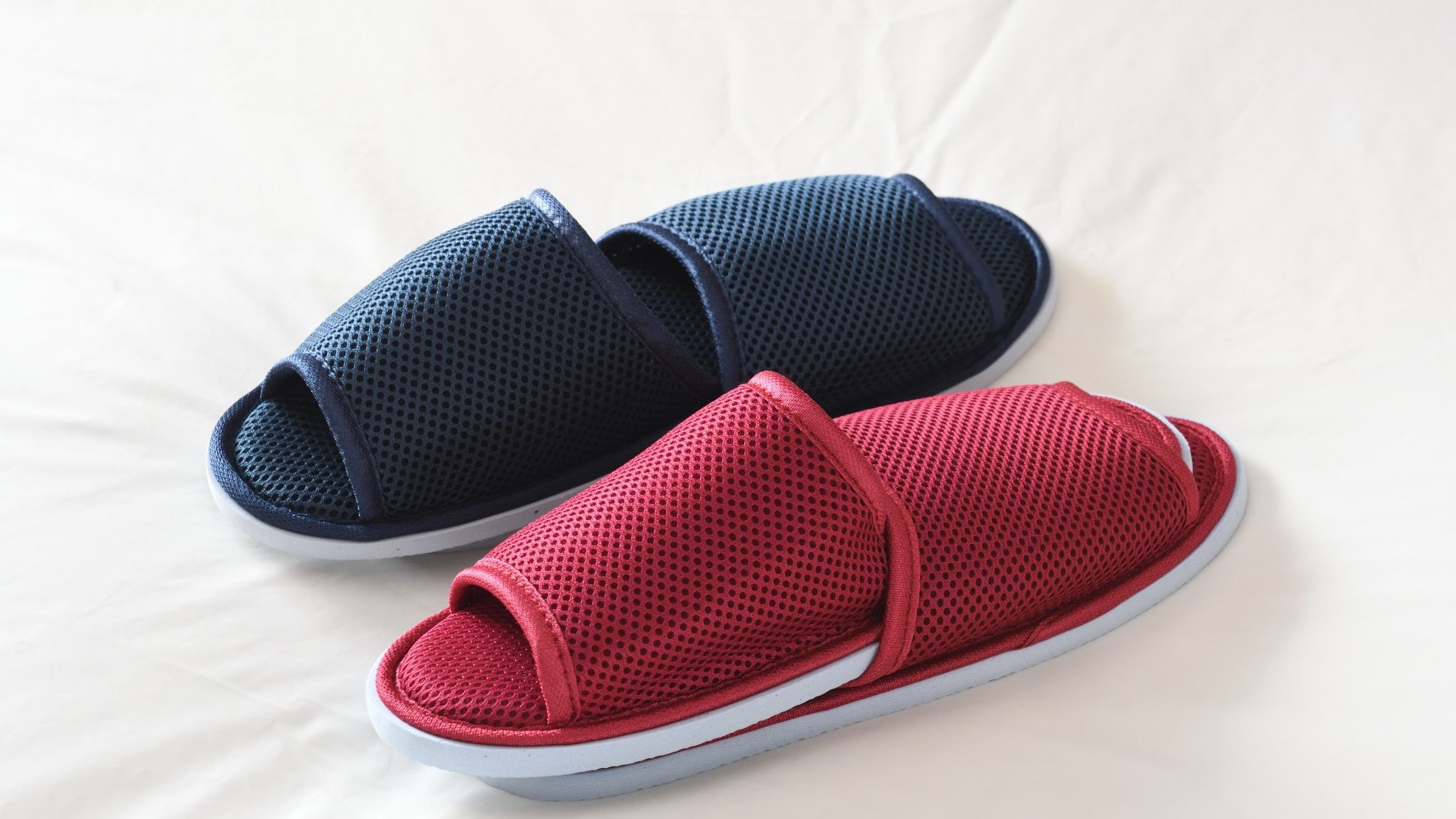 [Guest Room] Amenities Please take off your shoes and relax.