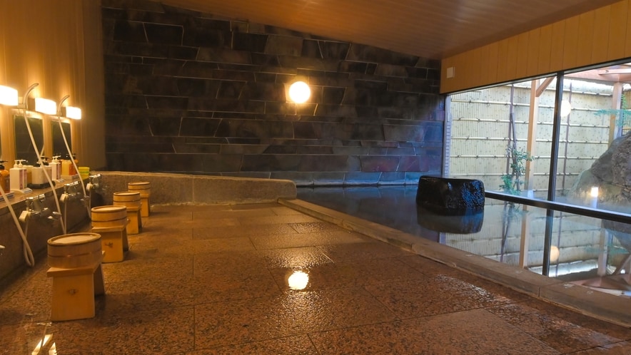 ห้องอาบน้ำในร่ม [อ่างอาบน้ำแบบฟลาวเดอร์]