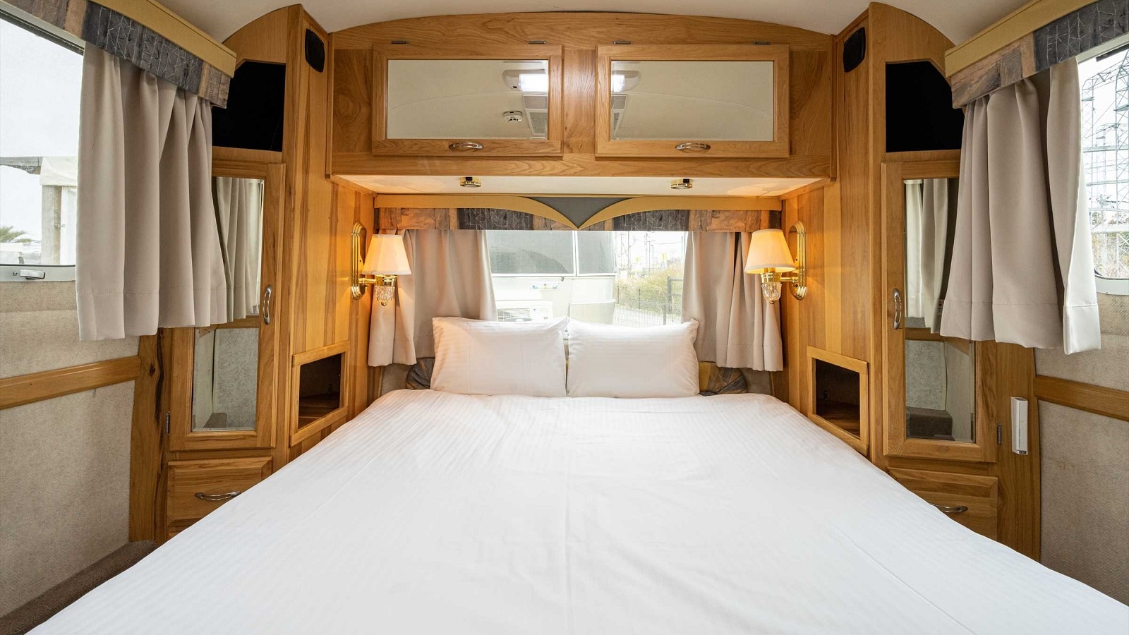 [Standard Airstream] Interior