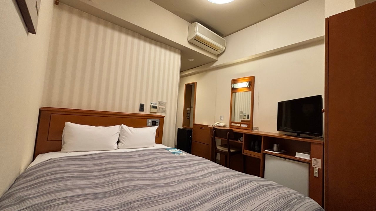 Kamar semi-double [12㎡] Ukuran tempat tidur: 140 x 195 cm
