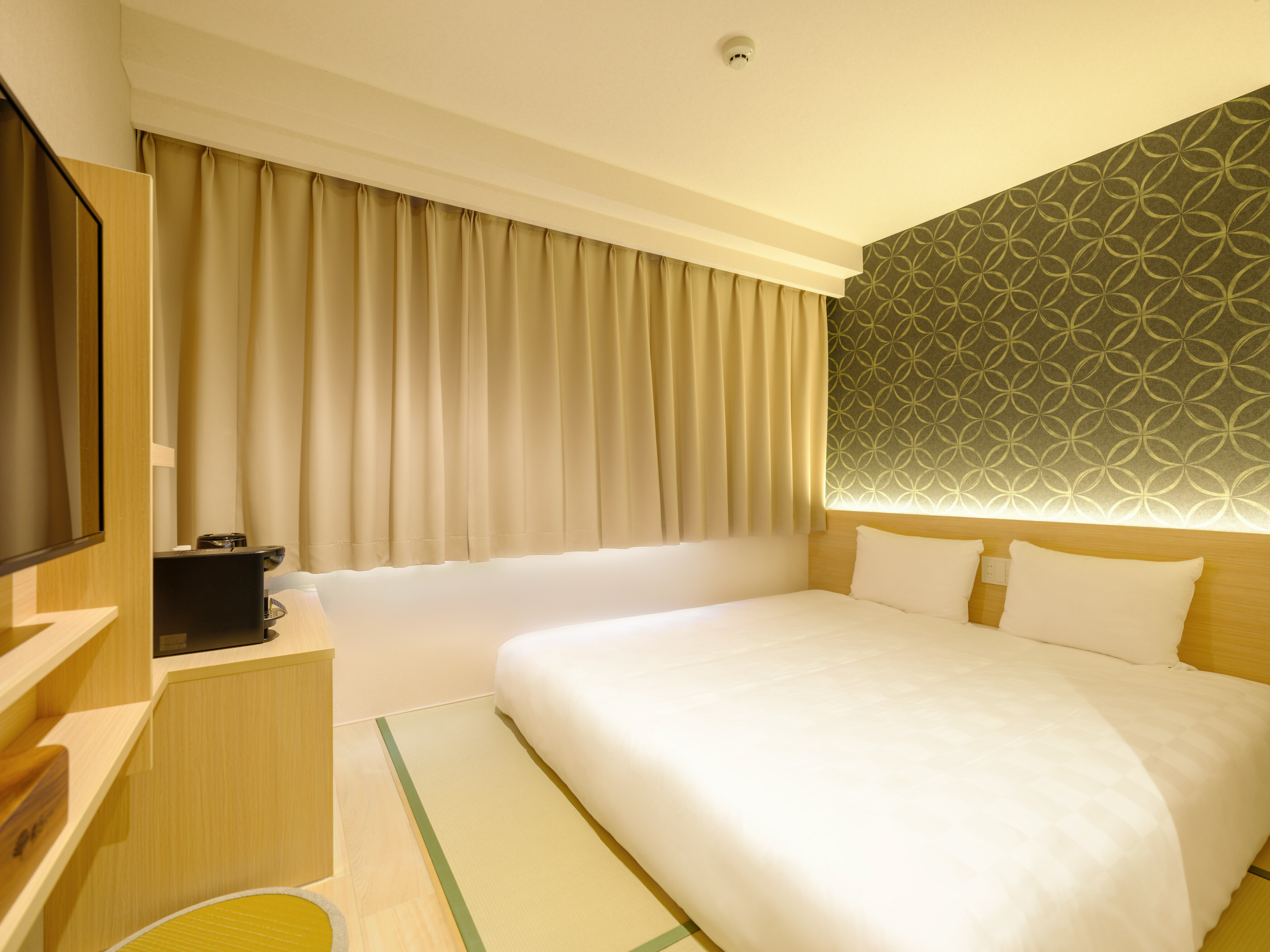 King-size Japanese-Western style room