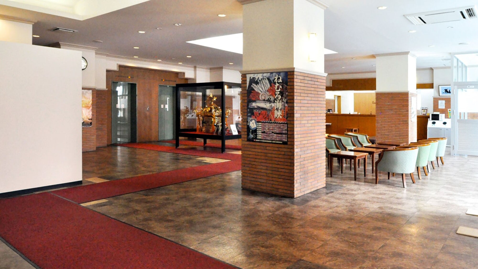 [Lobby] Spacious first floor lobby