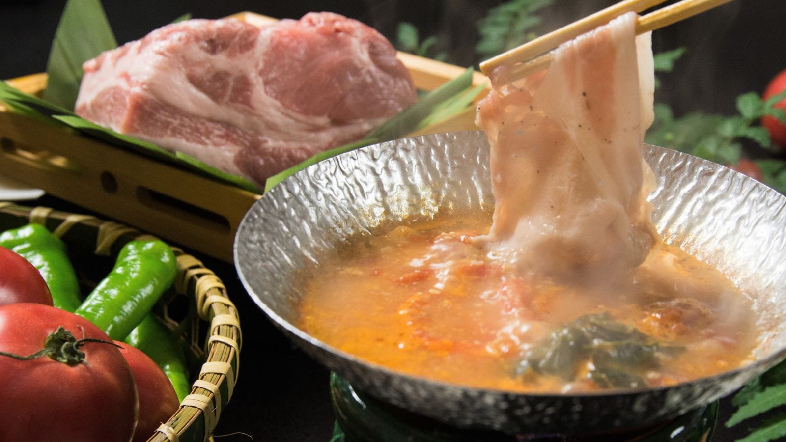 ■ Food image (Japanese pork and tomato hotpot)