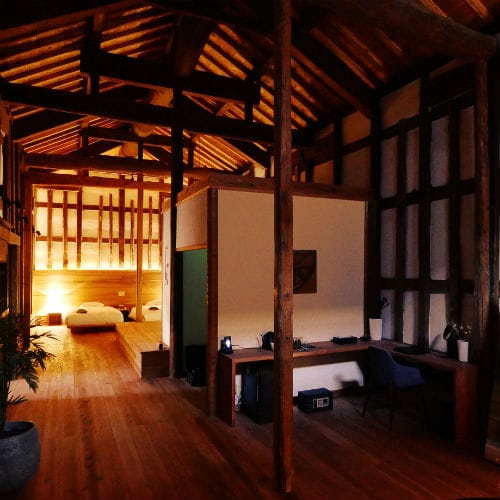 [SEIGAKU Building 302] Enjoy a luxurious stay in the spacious space of a former rice storehouse