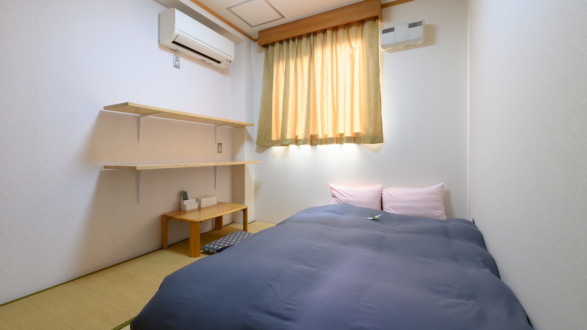 [Non-smoking] Double room (shared bathroom and toilet)